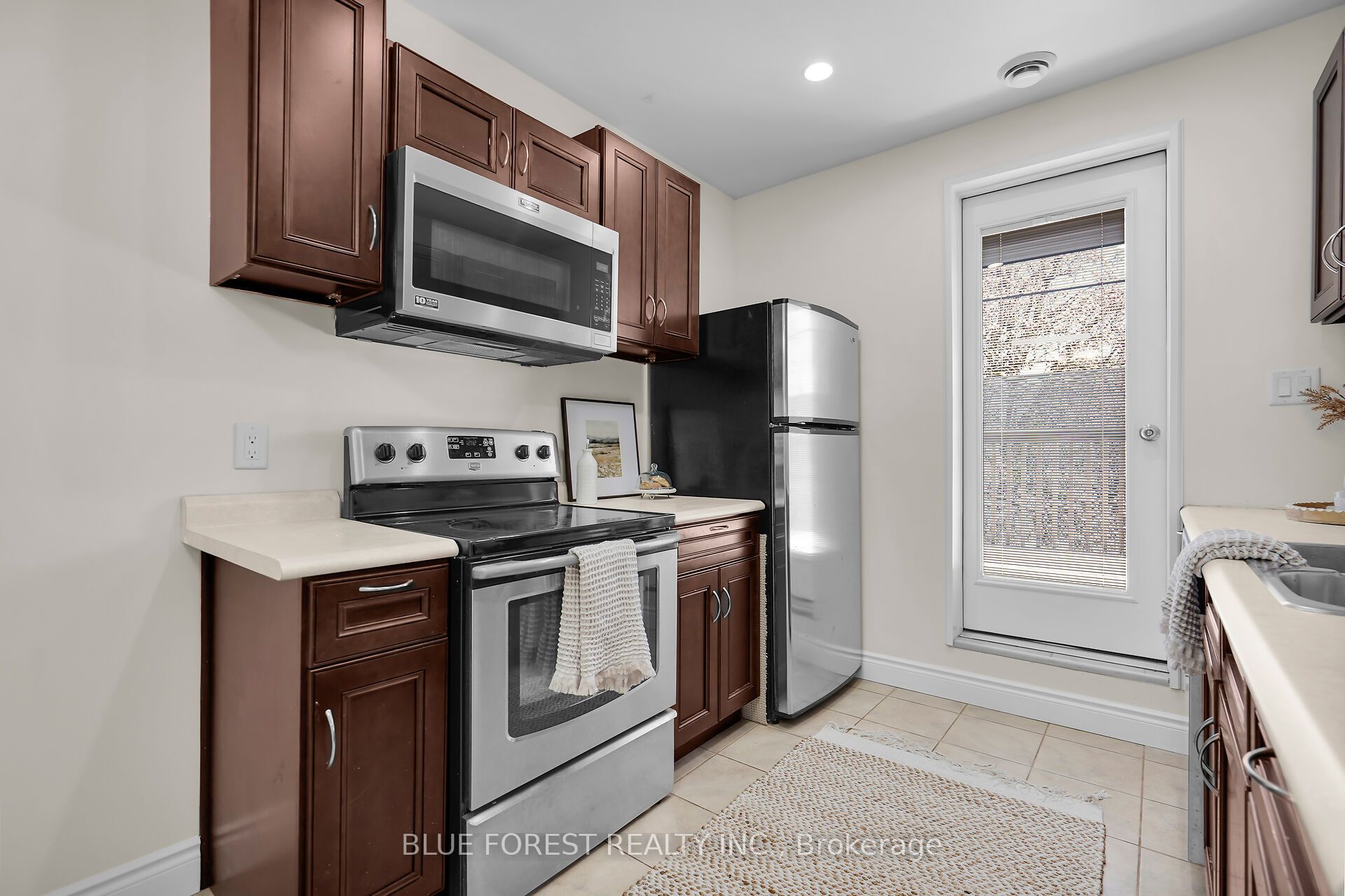 18 Belgrave Avenue Property Photo 10