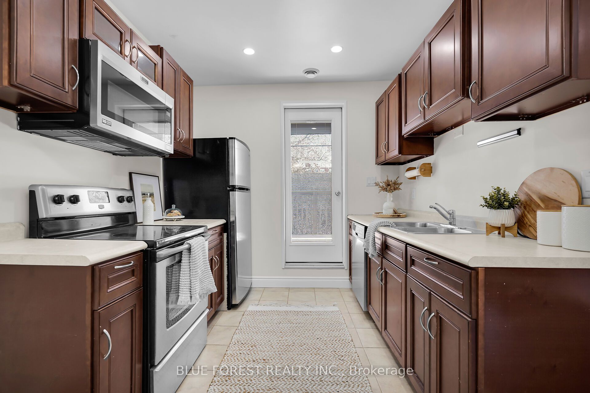 18 Belgrave Avenue Property Photo 11