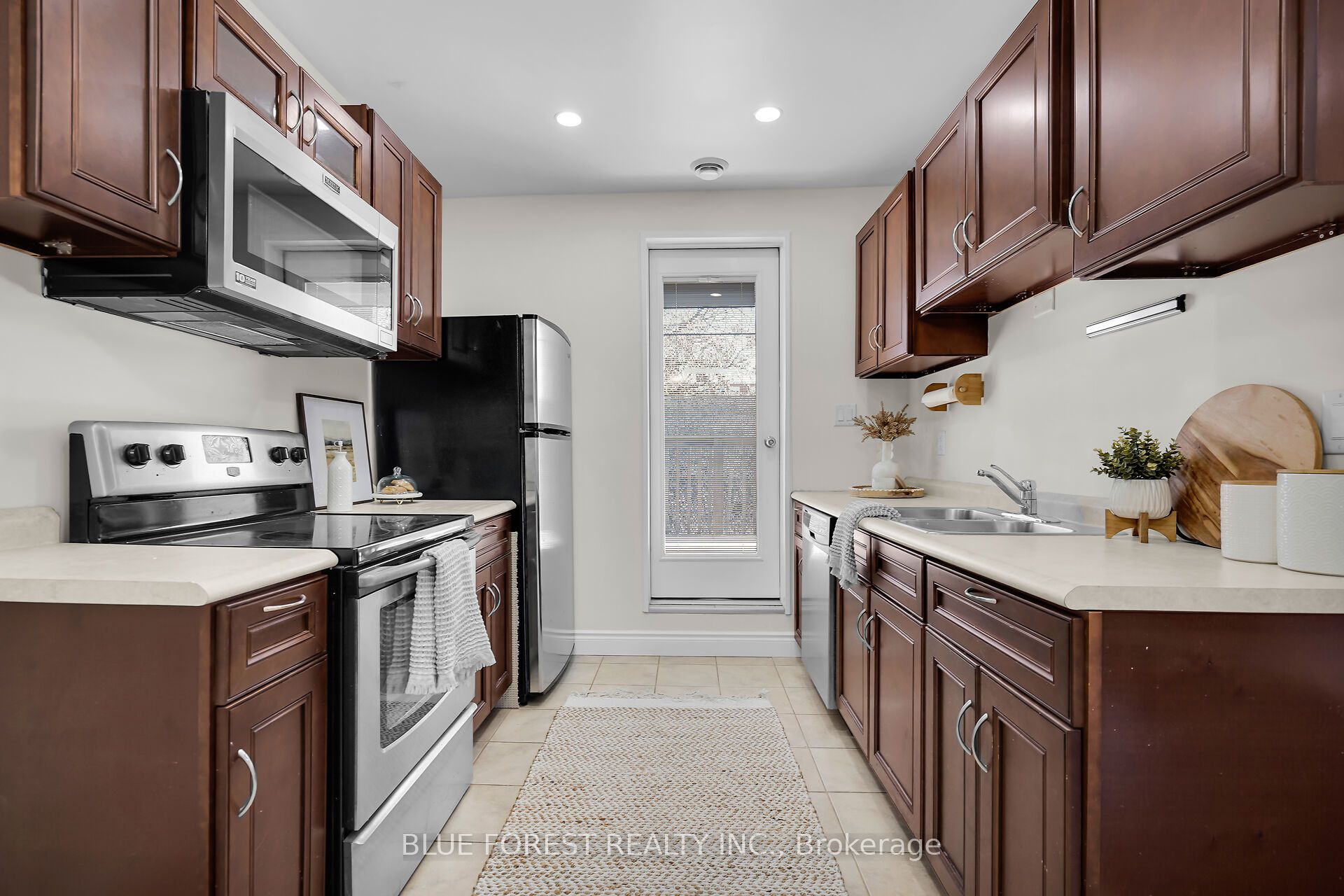 18 Belgrave Avenue Property Photo 12