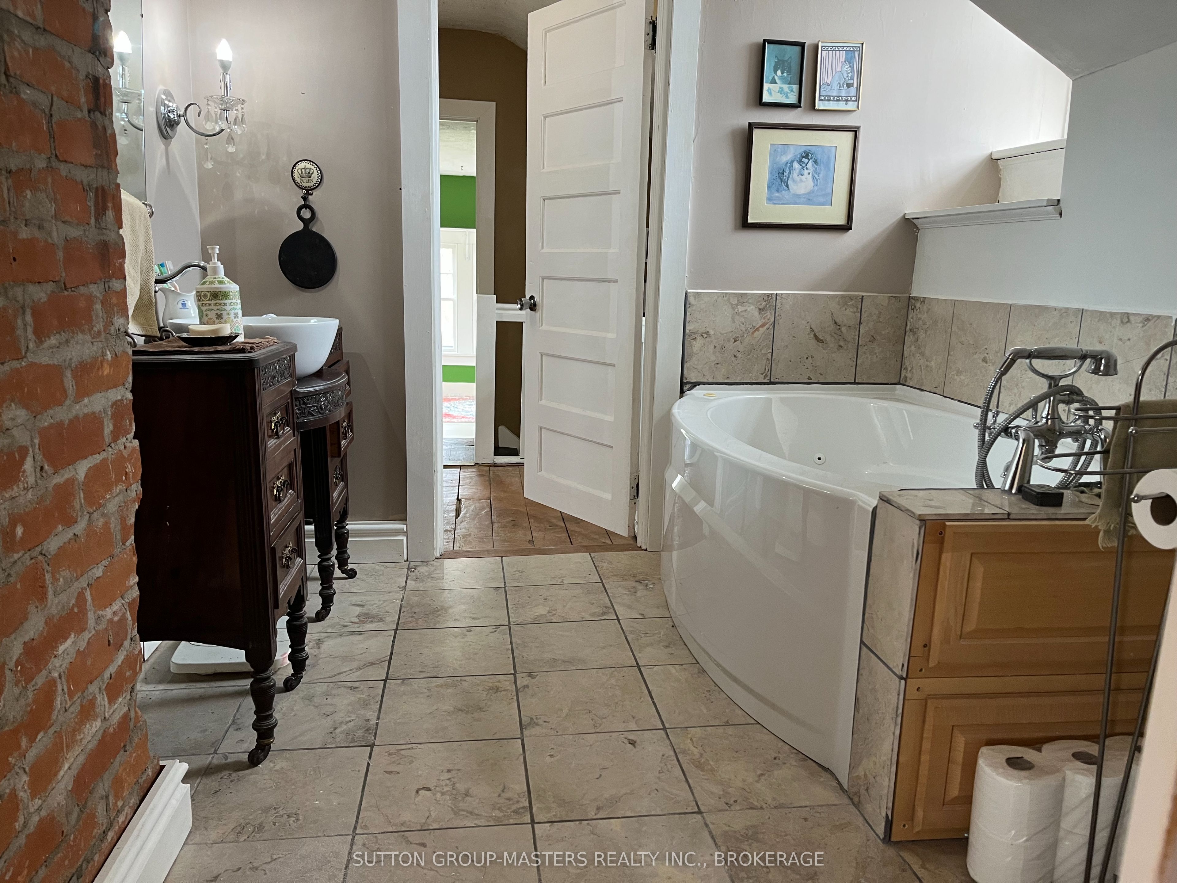 3095 Sydenham Road Property Photo 32