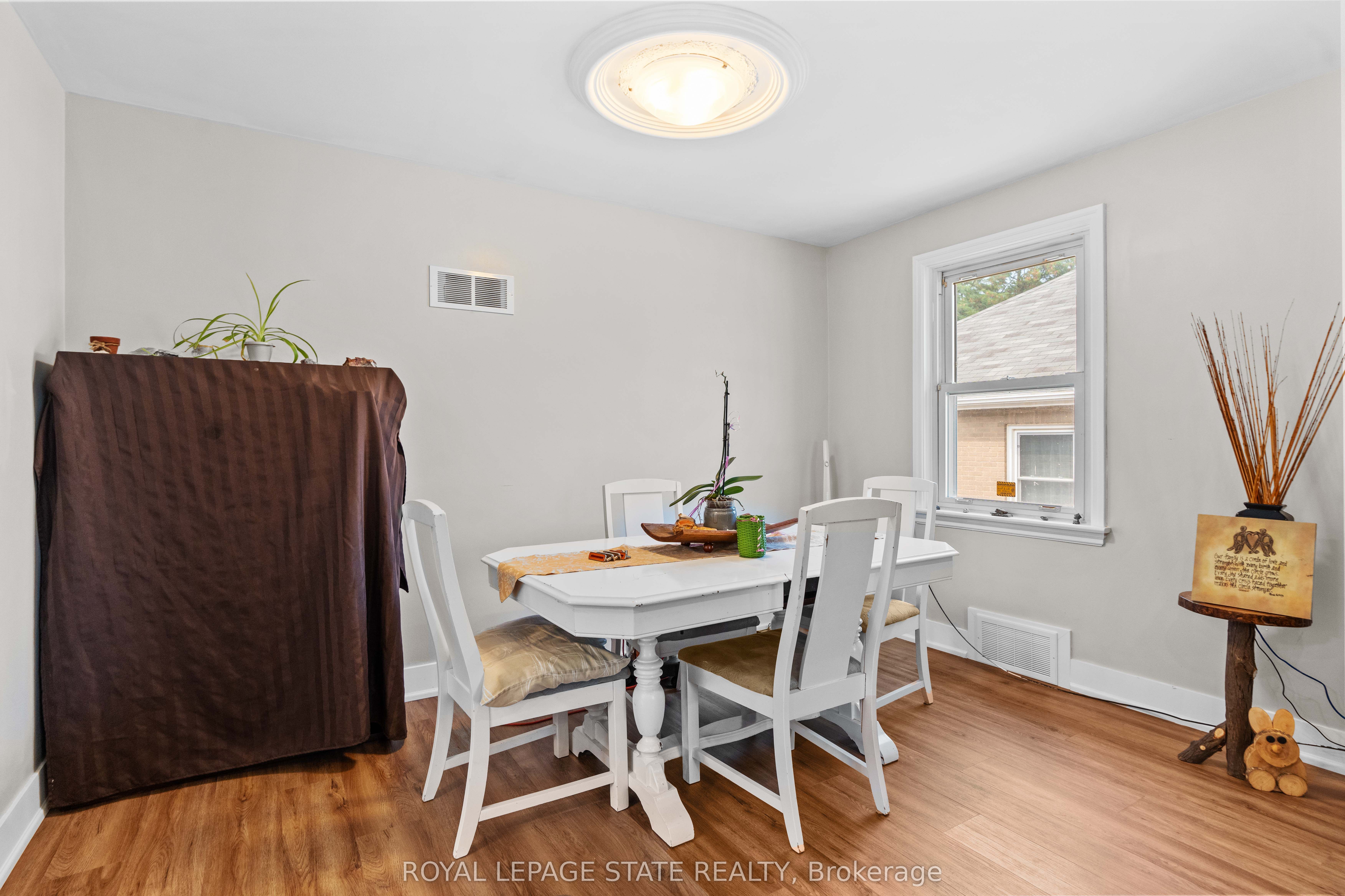 17 Prestwick Ave Property Photo 17