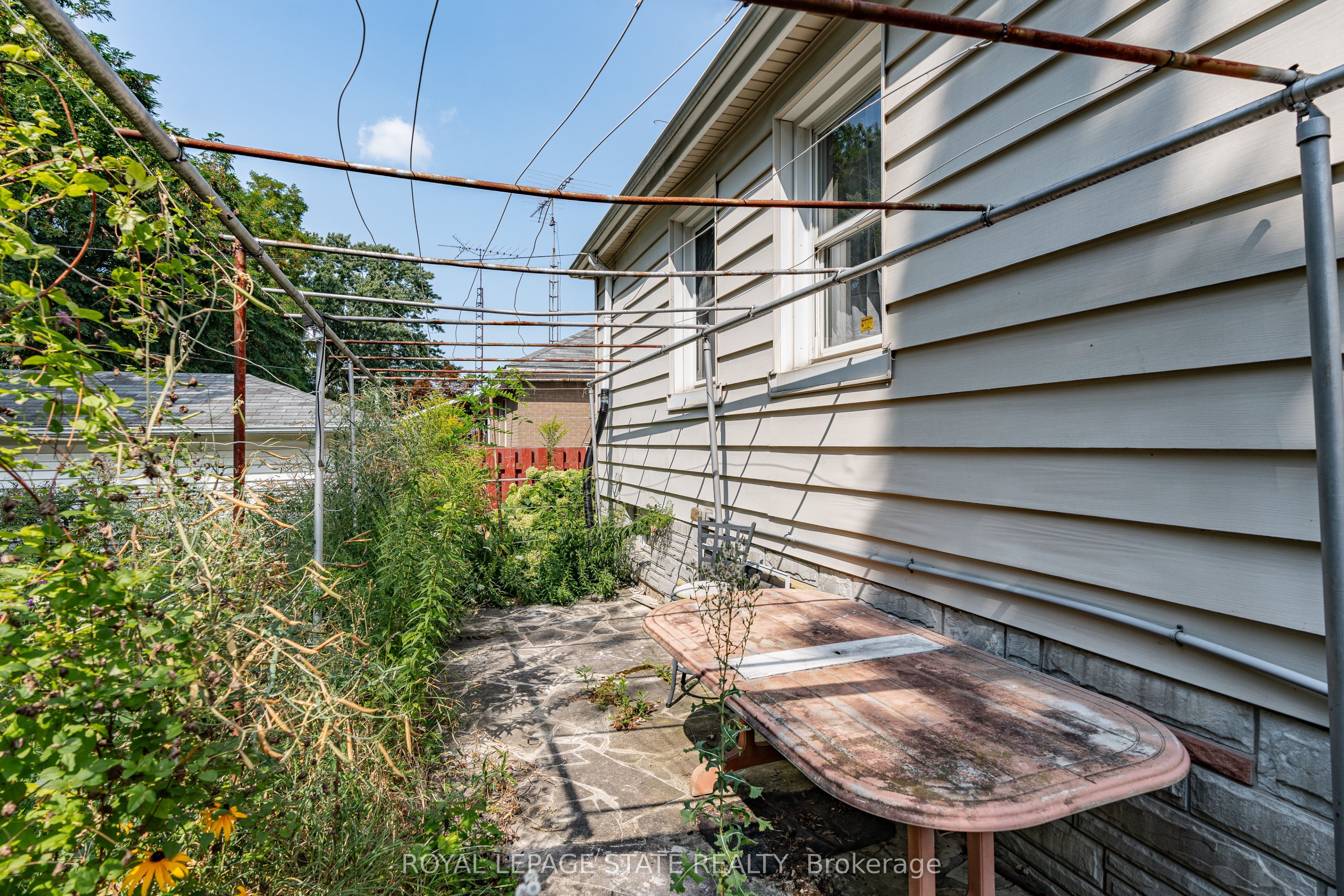 17 Prestwick Ave Property Photo 47