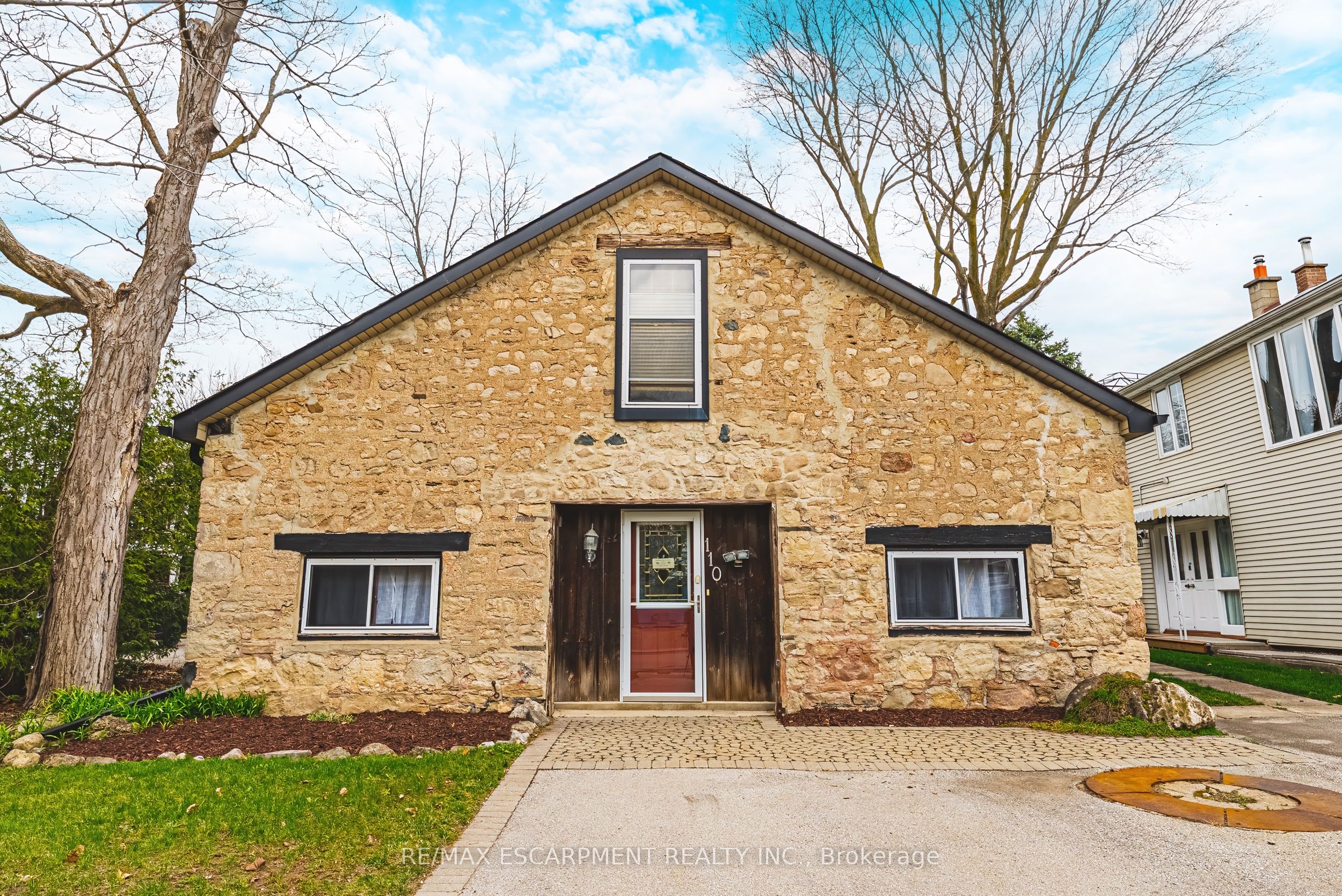 110 Freelton Road Property Photo 1