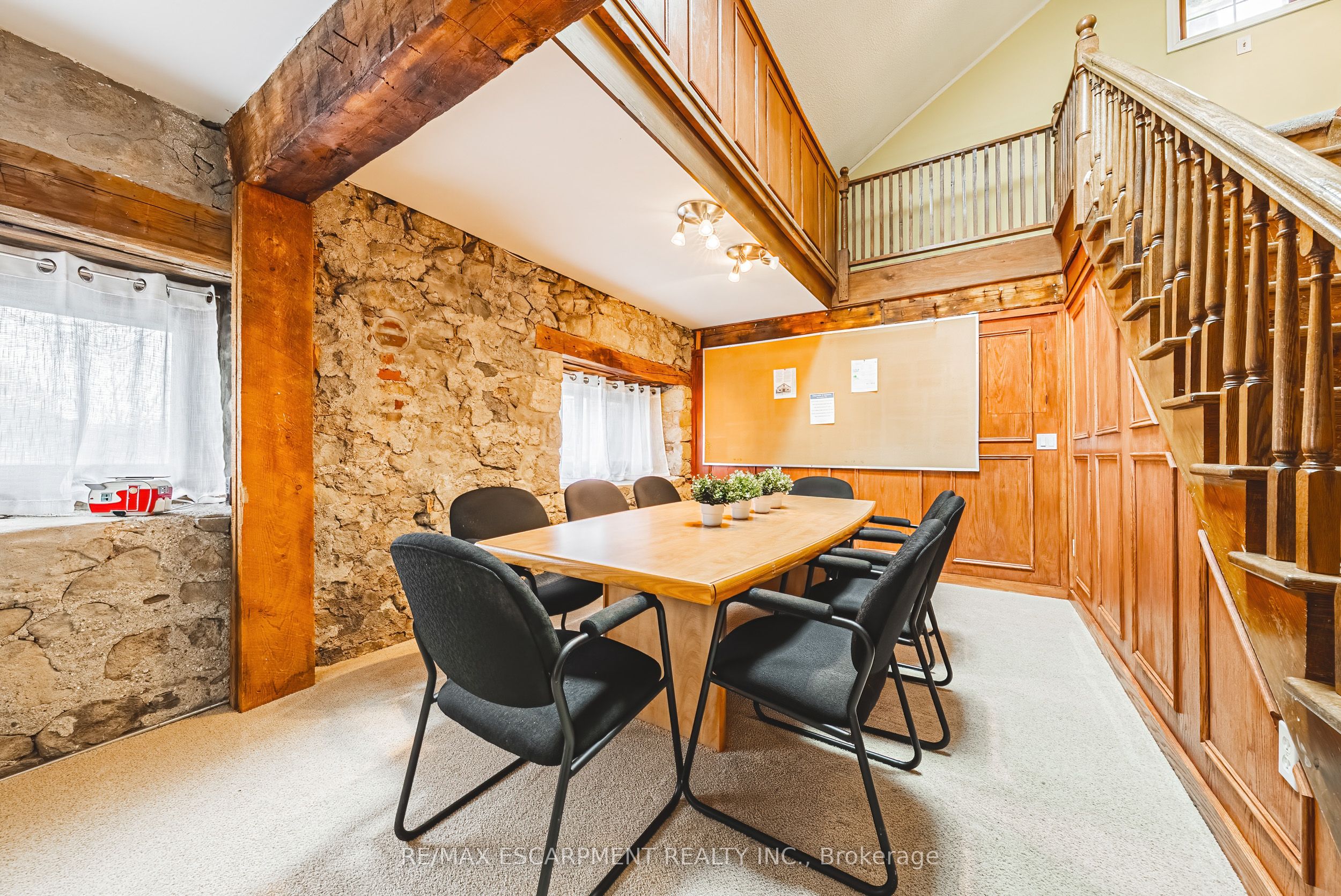 110 Freelton Road Property Photo 13
