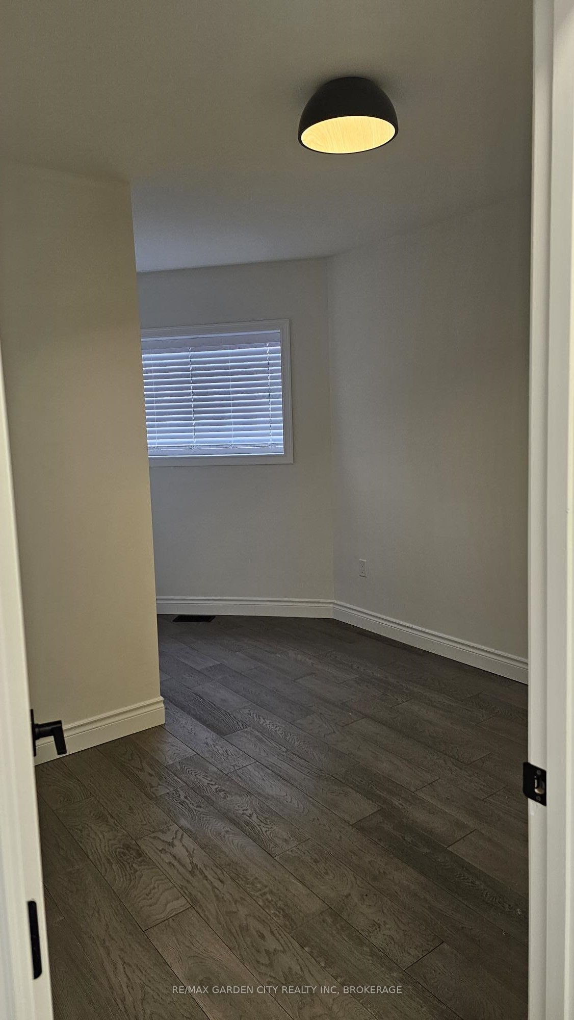 52 Pelham Road Main Floor Property Photo 6
