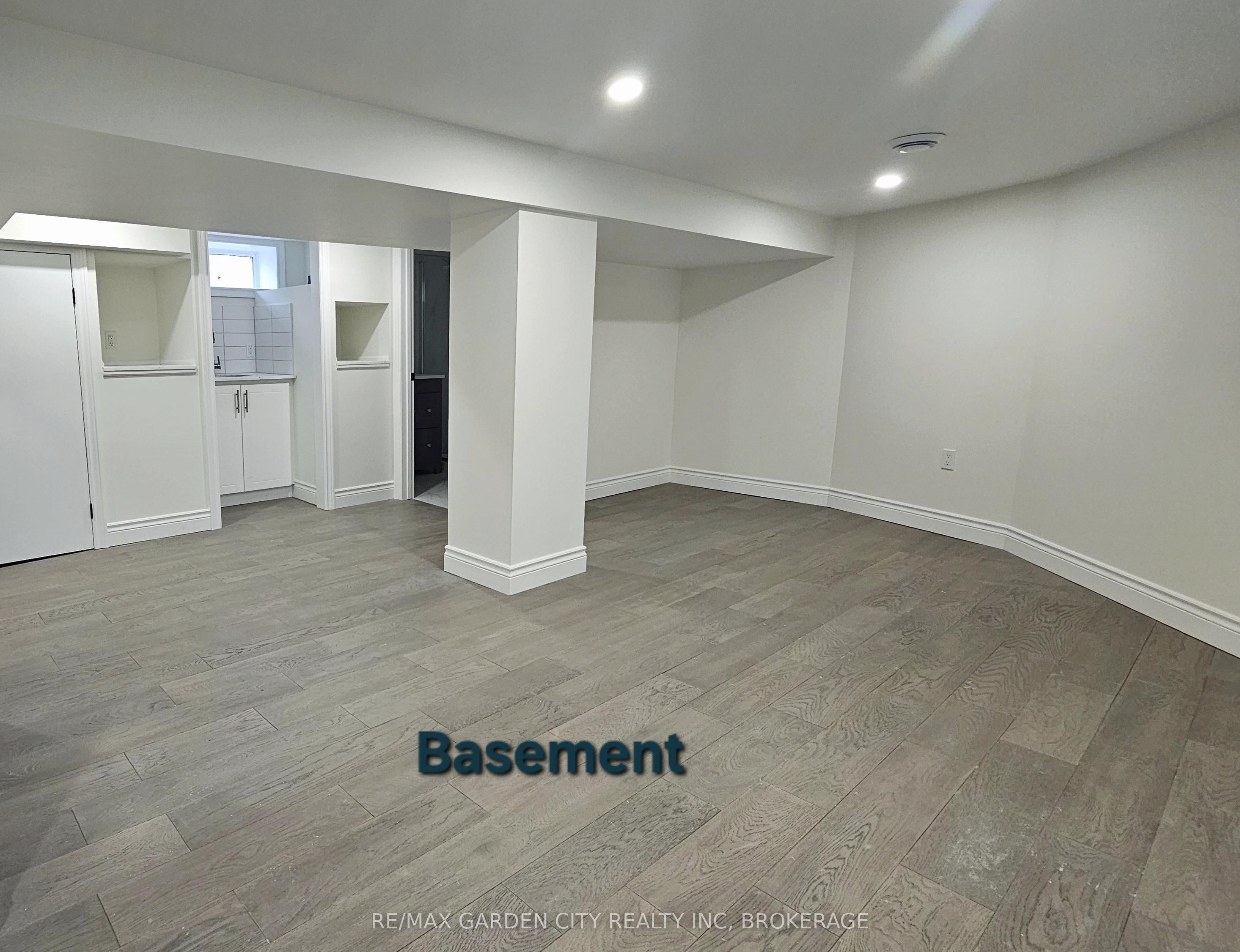 52 Pelham Road Main Floor Property Photo 10