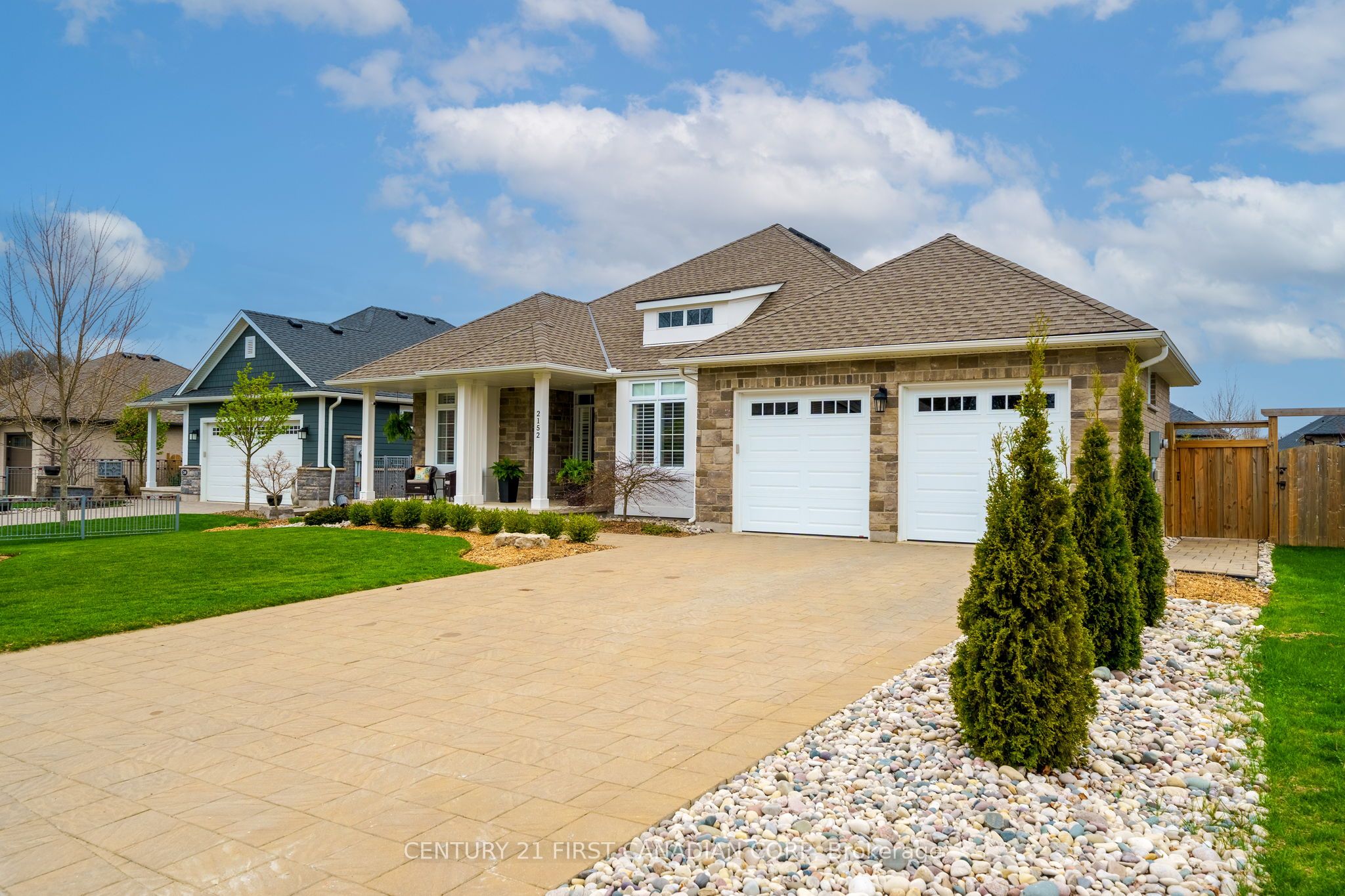 2152 Lockwood Crescent Property Photo 1