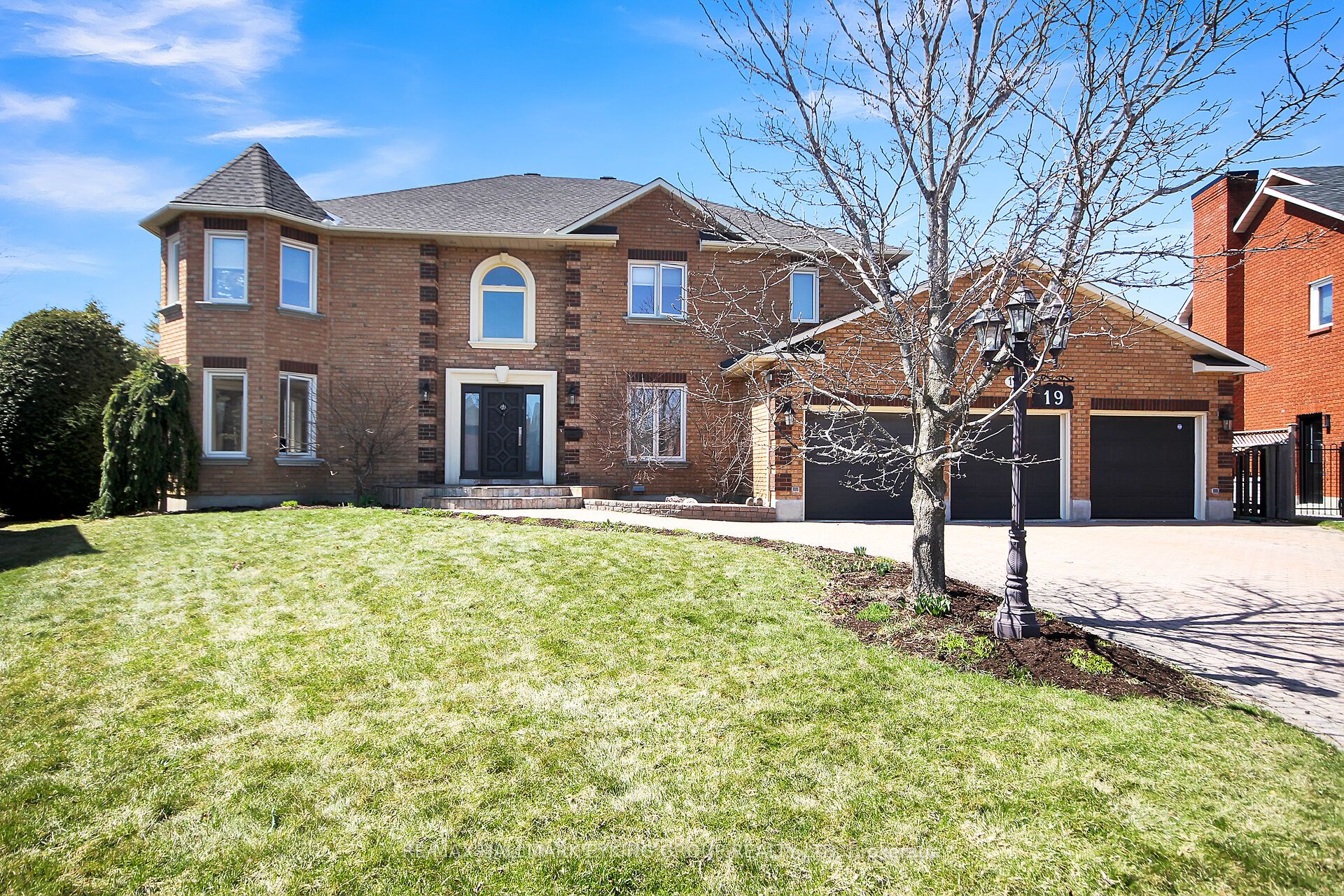 19 Campfield Court Property Photo 1