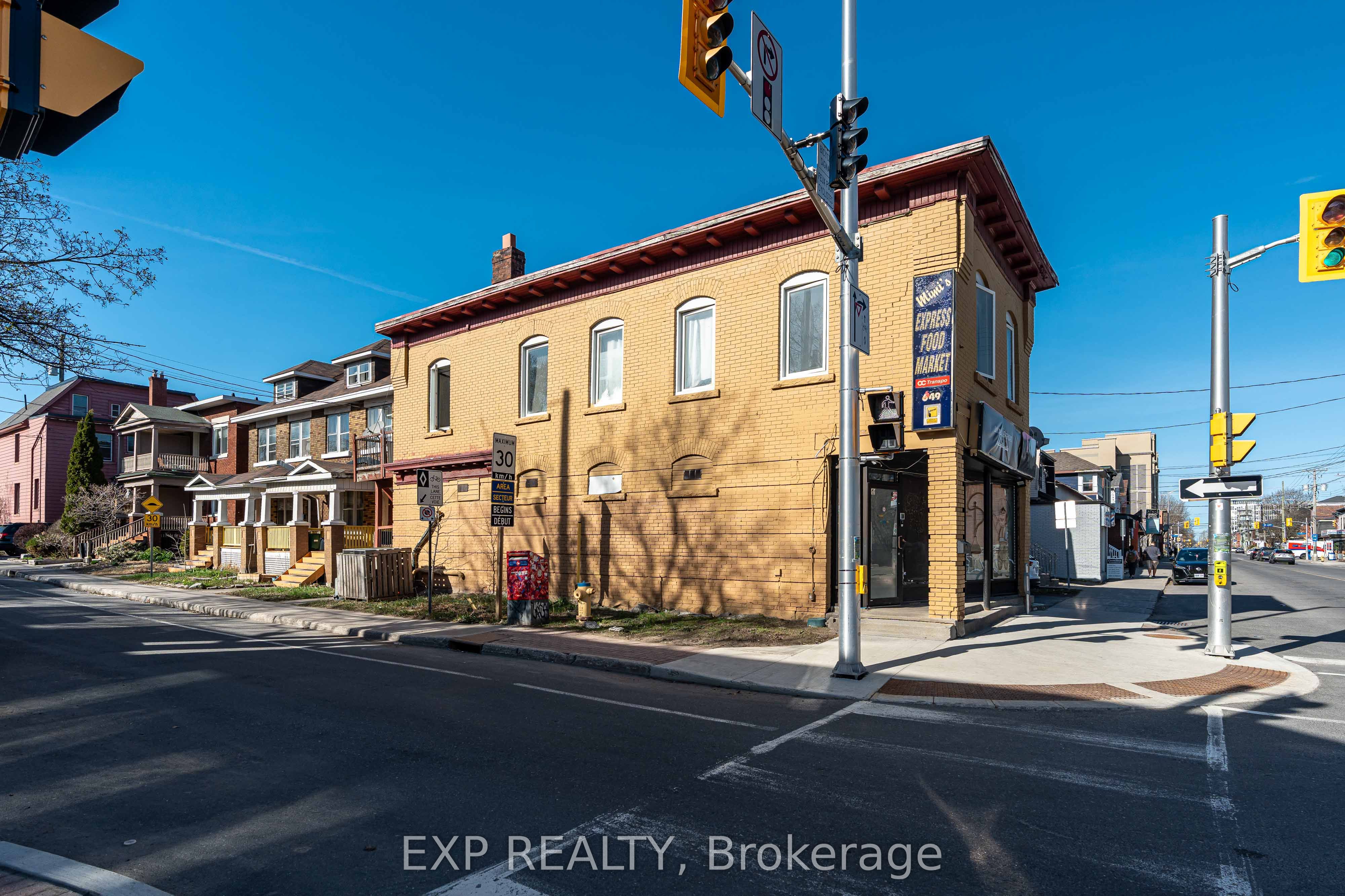 549 Gladstone Ave Property Photo 10