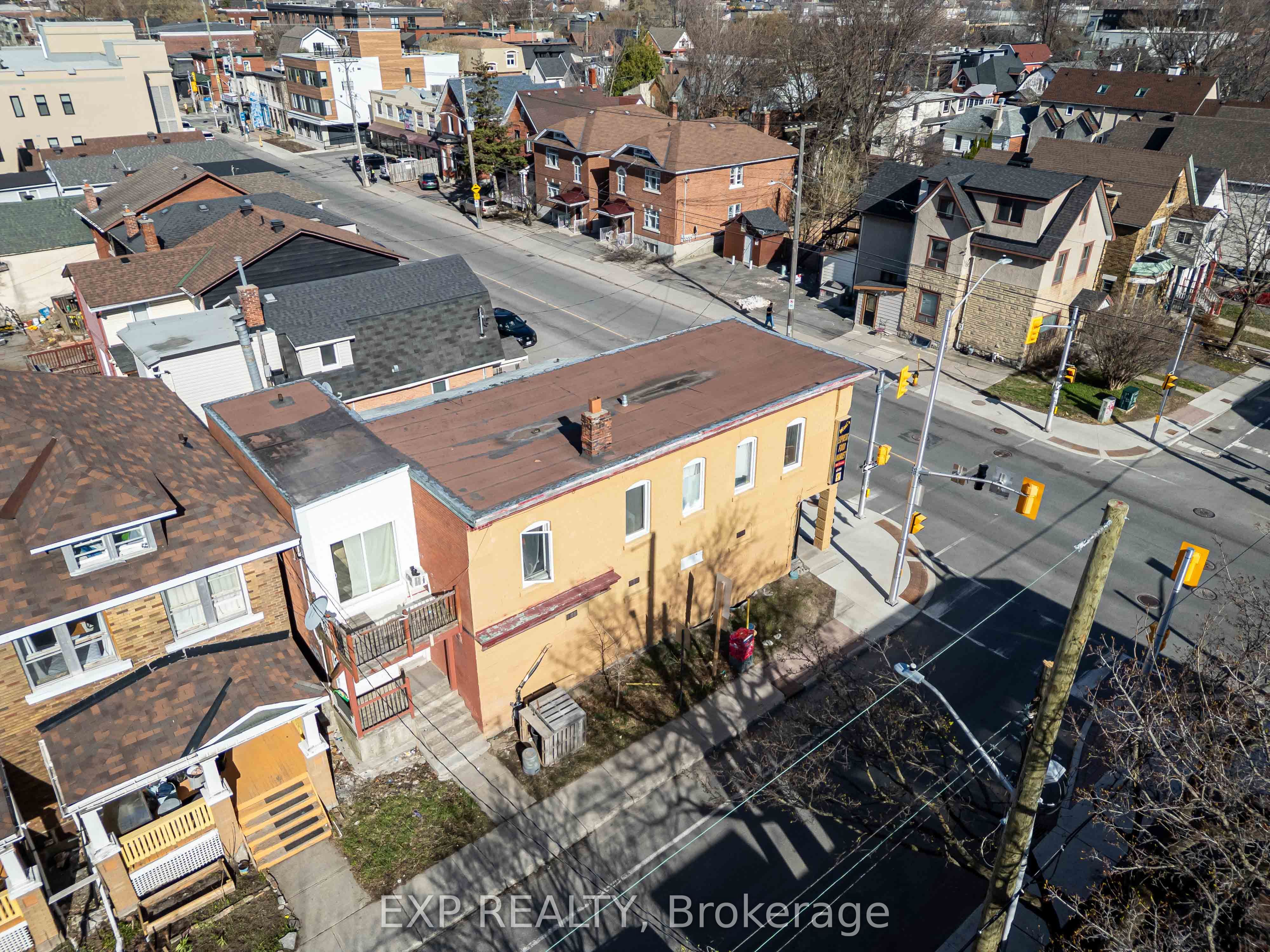 549 Gladstone Ave Property Photo 24
