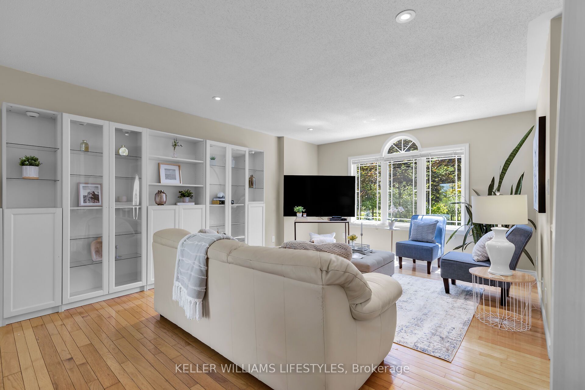 32420 Silver Clay Line Property Photo 5