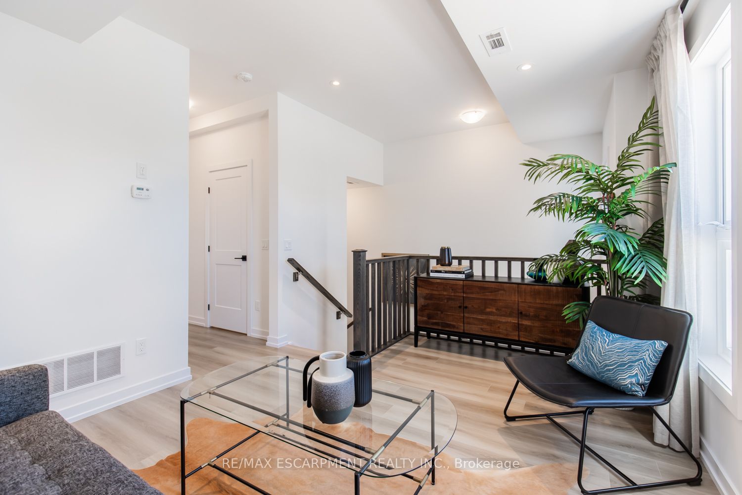 205 Burke Street Property Photo 7