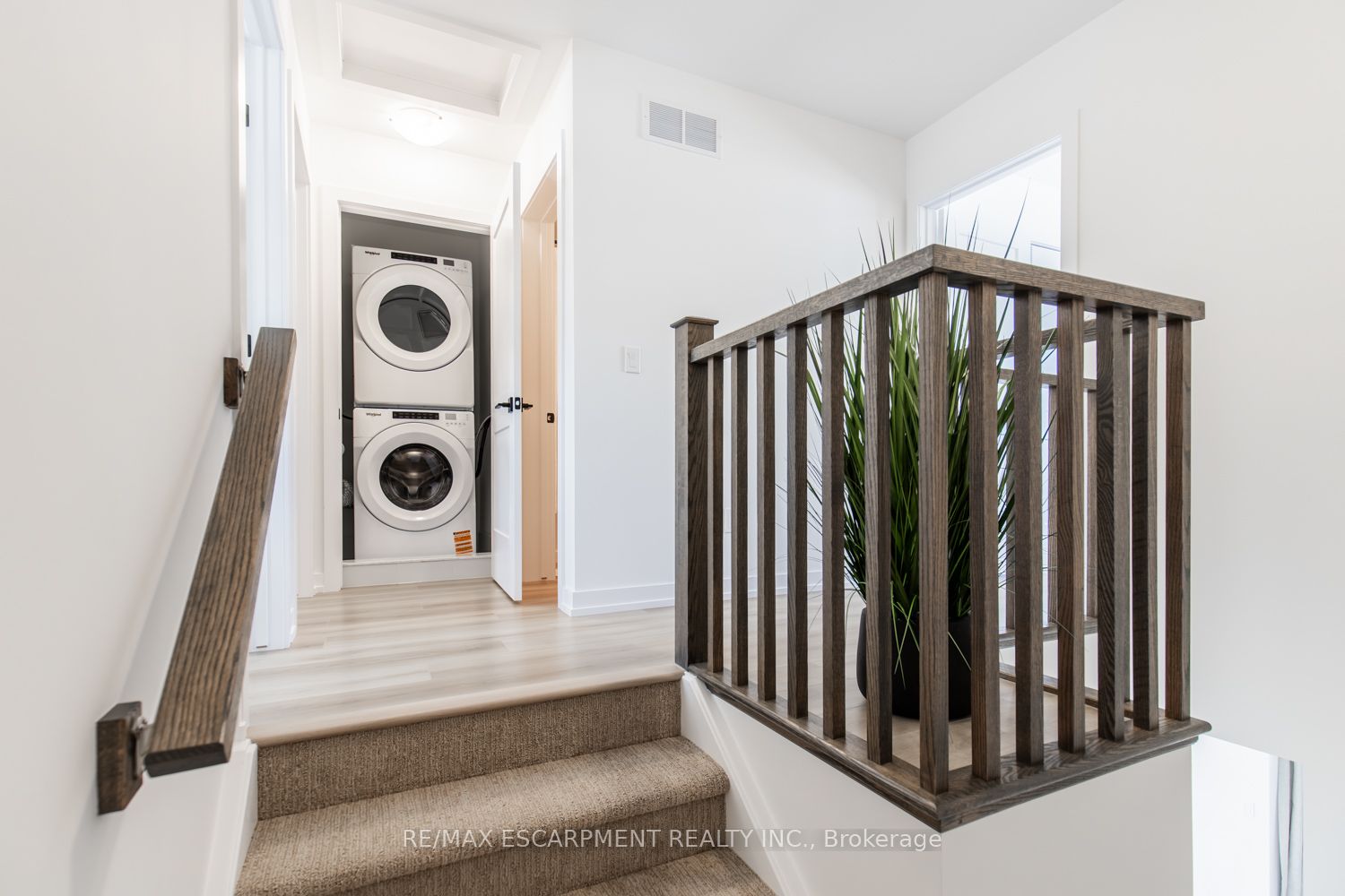 205 Burke Street Property Photo 22
