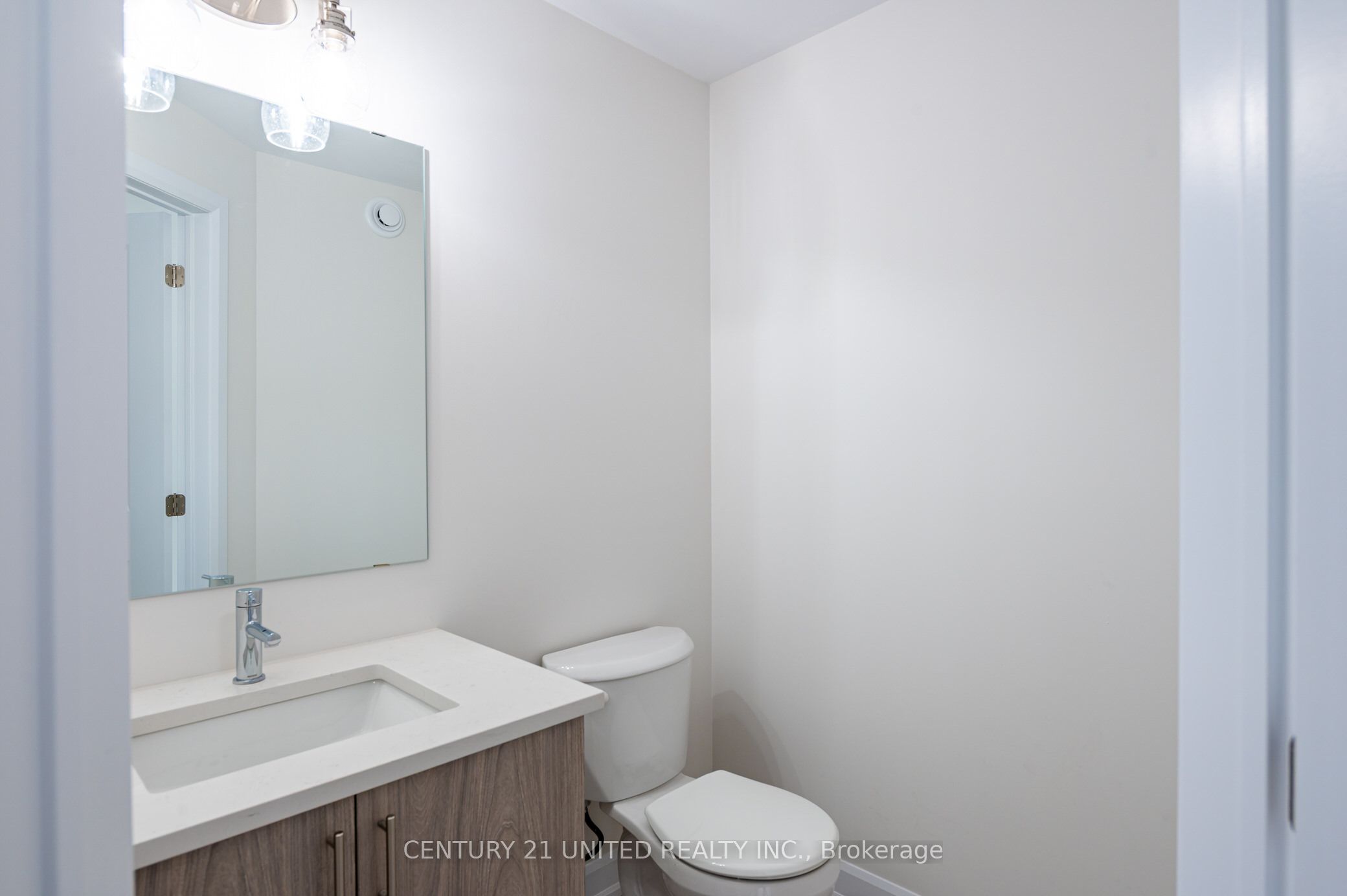 319 Mullighan Gdns Property Photo 5