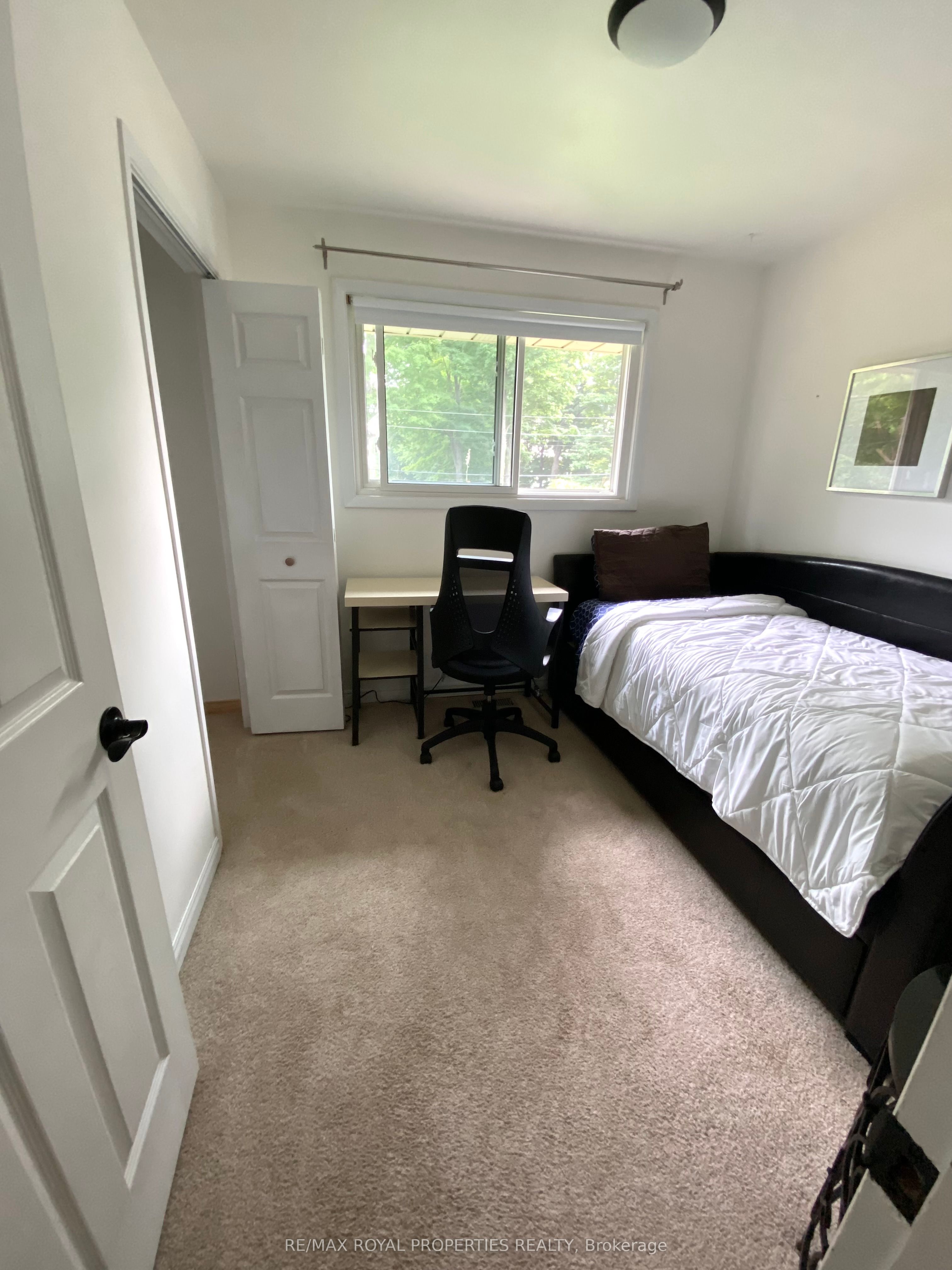 323 Lindan Ave Property Photo