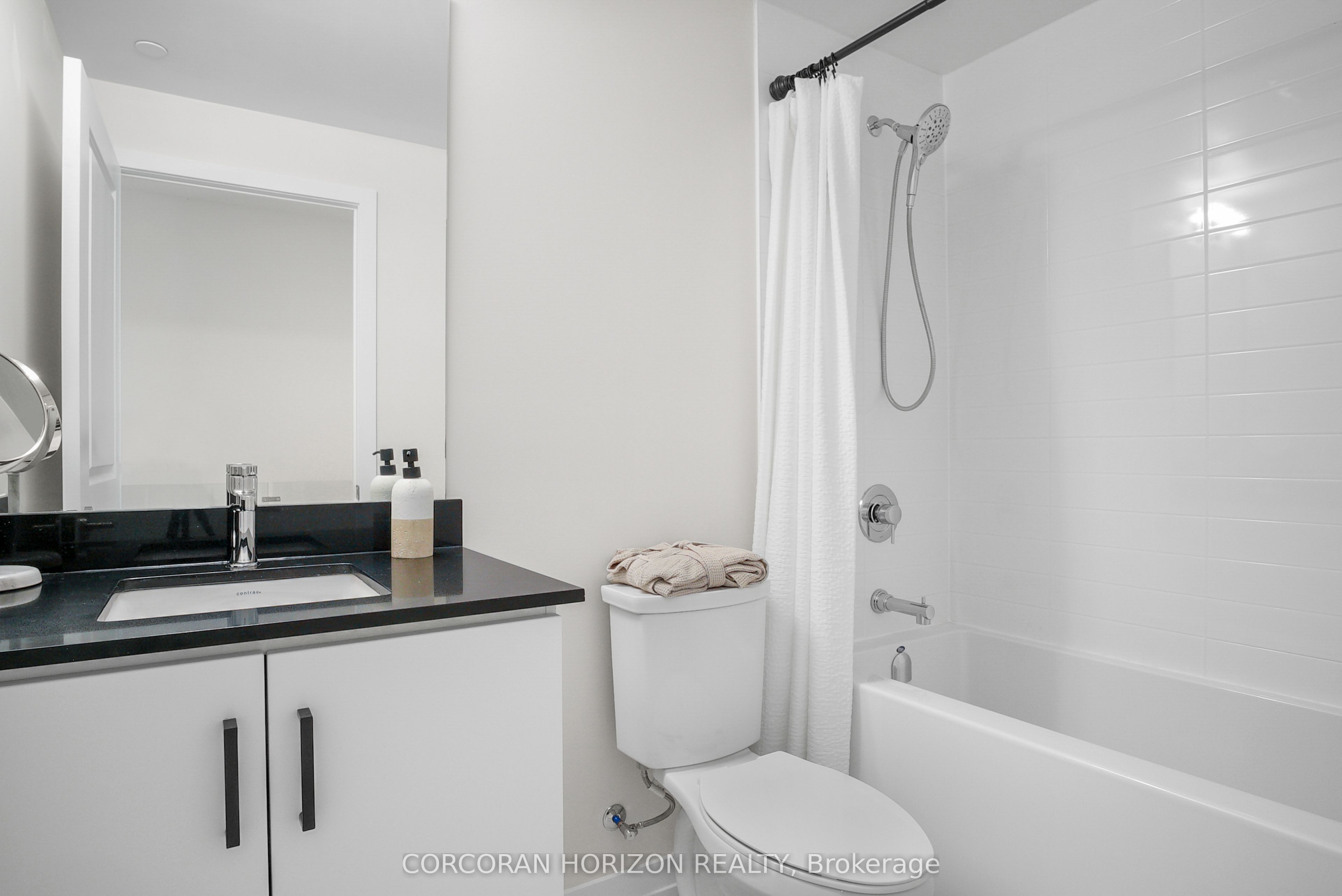 55 Duke Street W 426 Property Photo 26