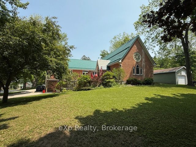 251 Albert Street Property Photo 4