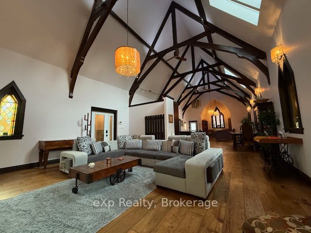 251 Albert Street Property Photo 7