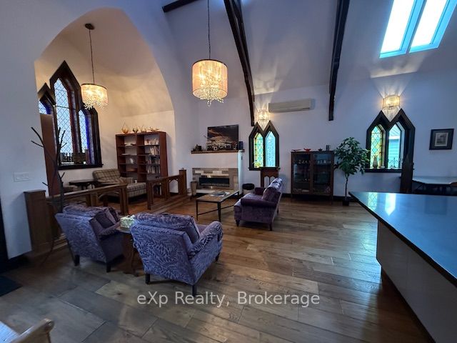 251 Albert Street Property Photo 16