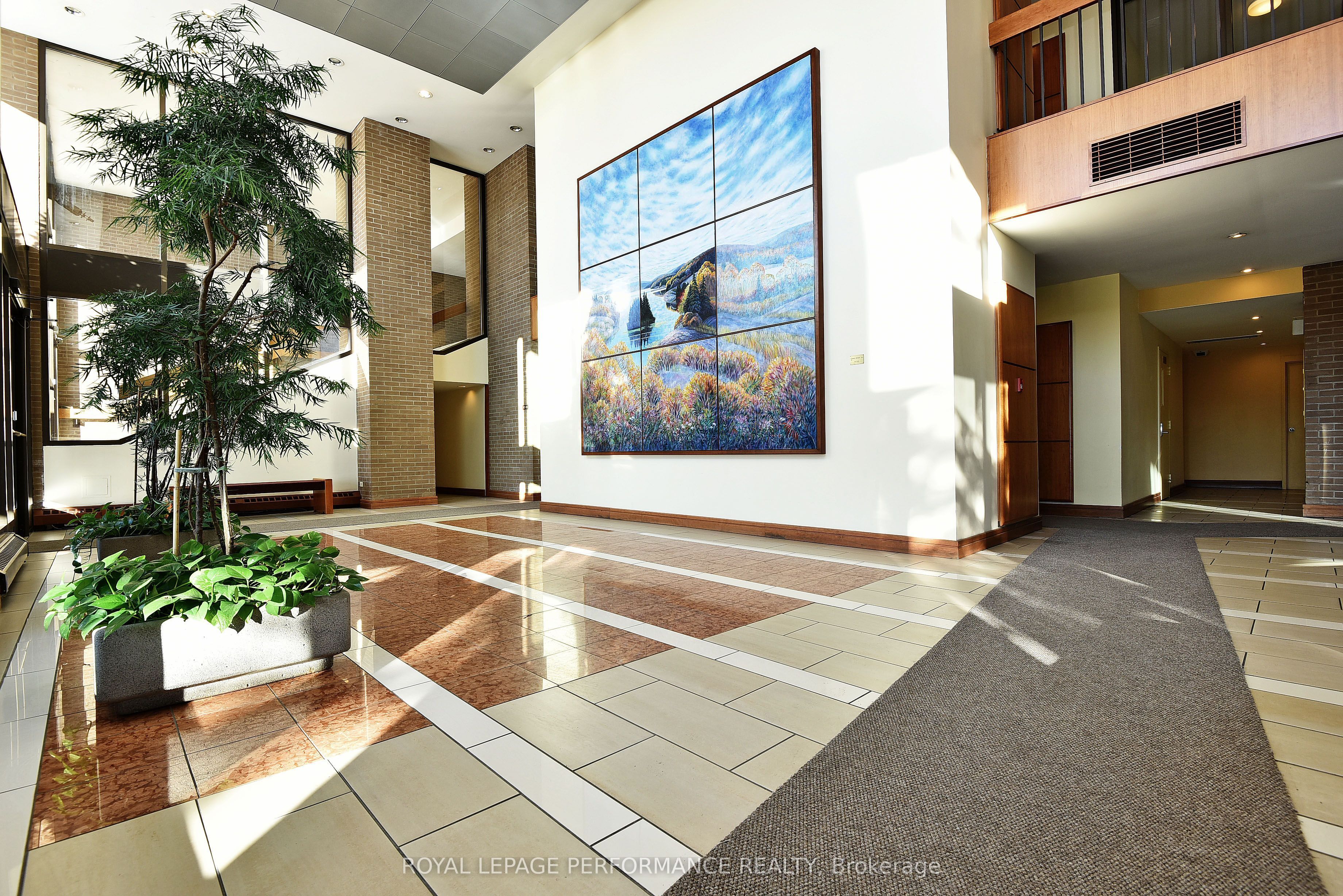 515 St Laurent Boulevard 344 Property Photo 3