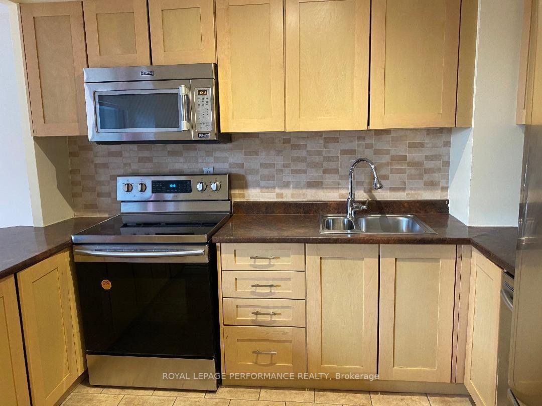 515 St Laurent Boulevard 344 Property Photo 6