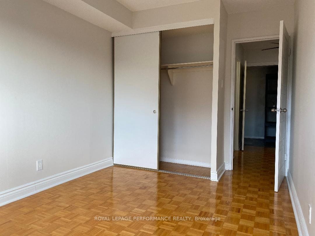 515 St Laurent Boulevard 344 Property Photo 12