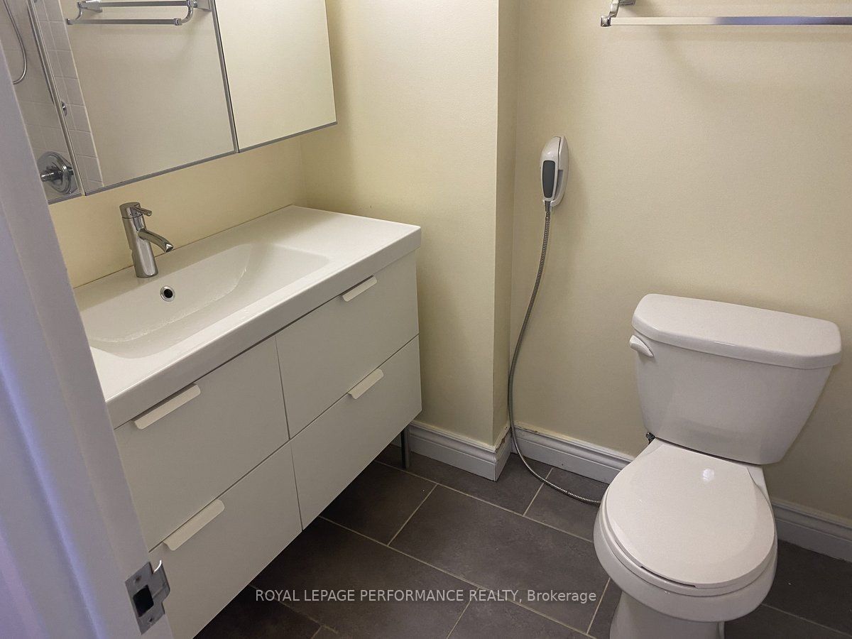 515 St Laurent Boulevard 344 Property Photo 15