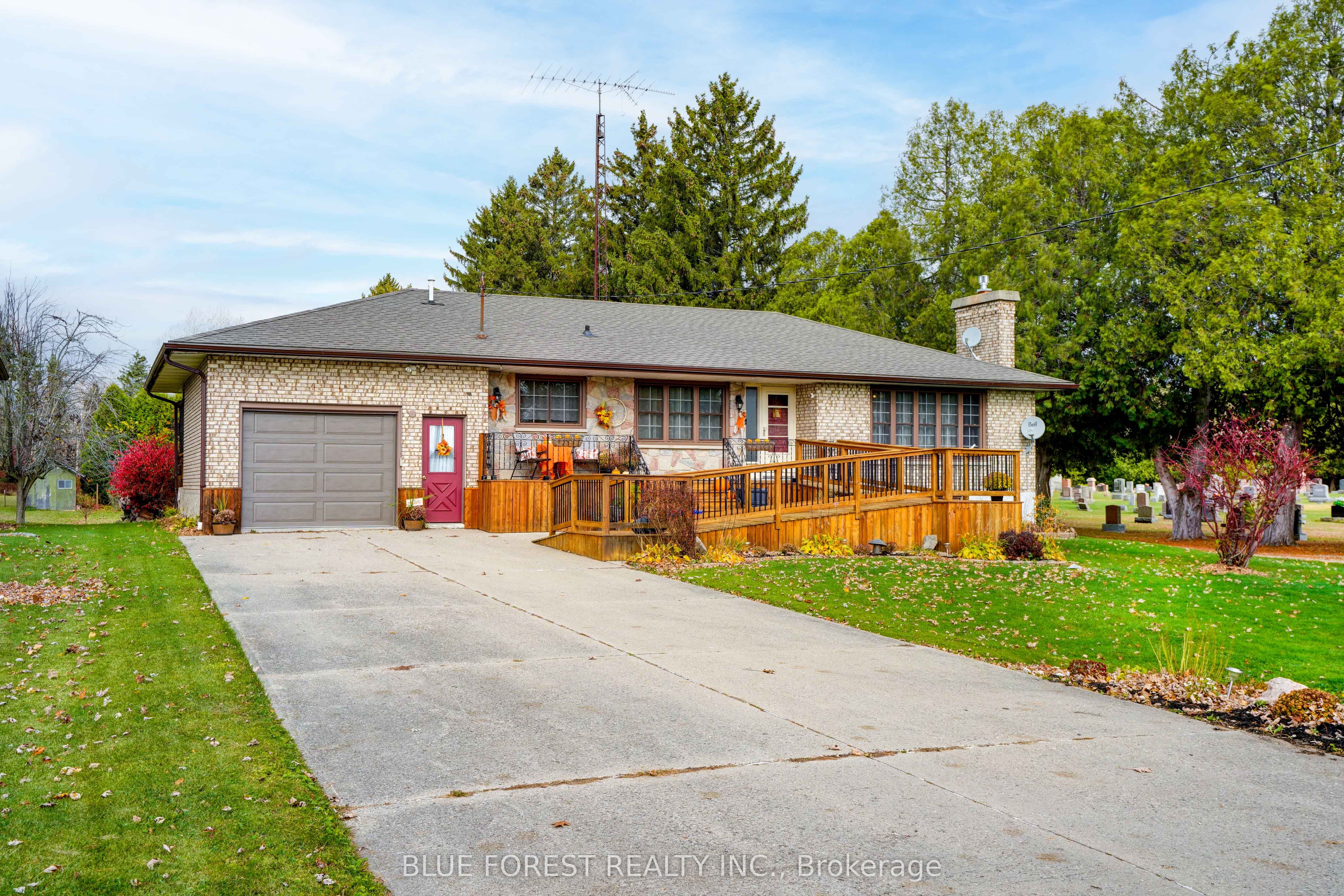 24898 Pioneer Line Property Photo