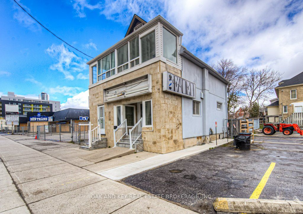 496 King Street Property Photo 1