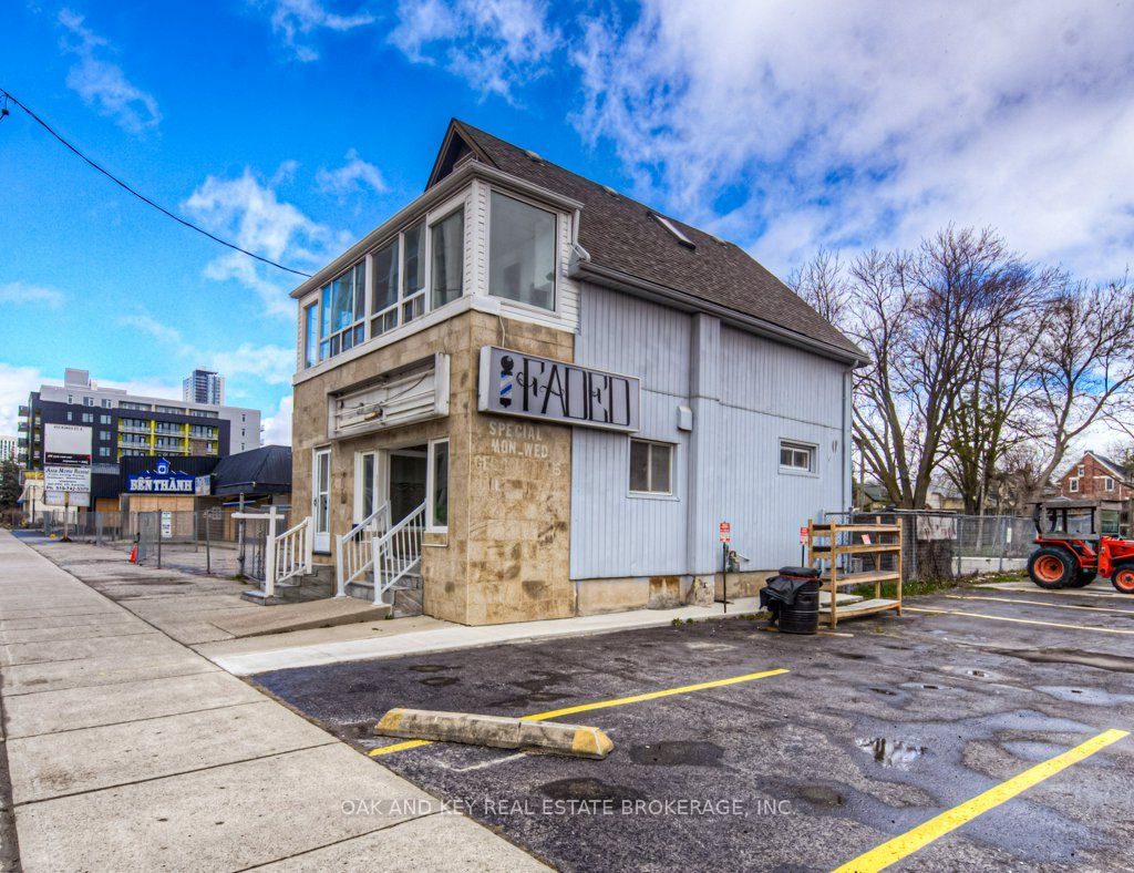 496 King Street Property Photo 2