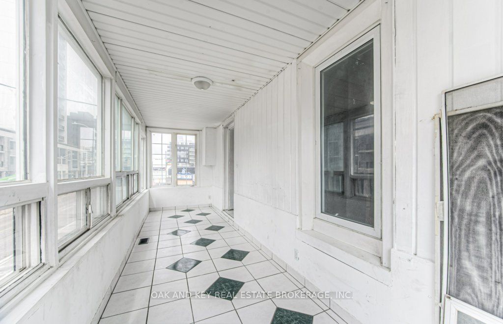 496 King Street Property Photo 20