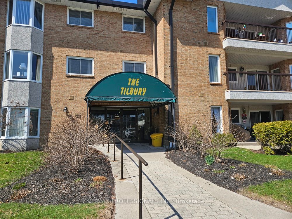 ##317 - 52 Tripp Boulevard Property Photo 3