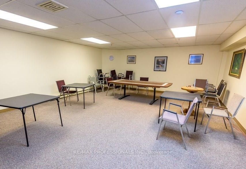 ##317 - 52 Tripp Boulevard Property Photo 29