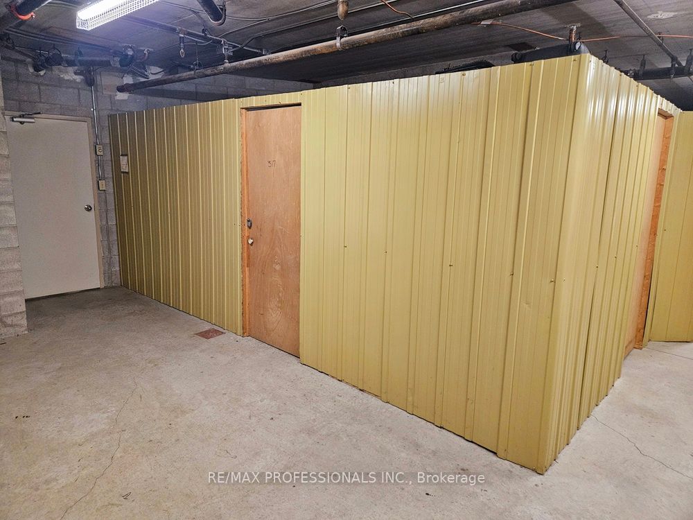 ##317 - 52 Tripp Boulevard Property Photo 30