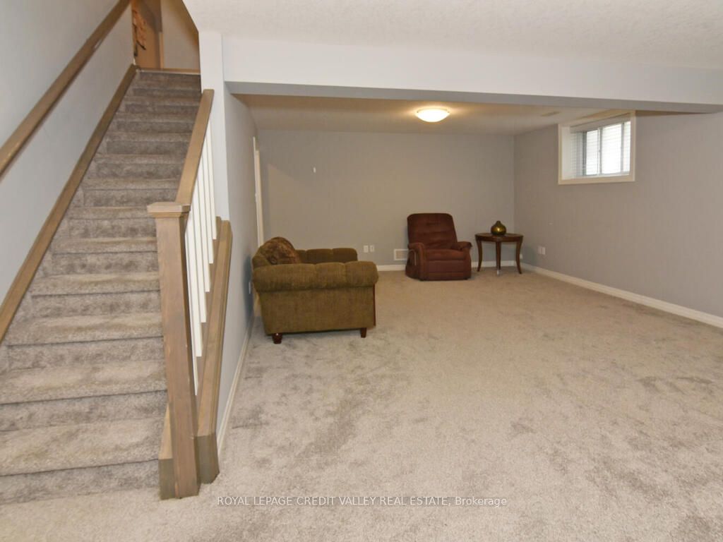 20 Fox Hollow Court Property Photo 24