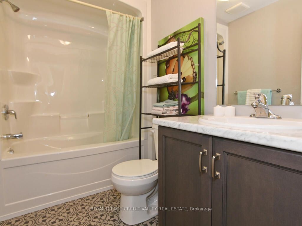 20 Fox Hollow Court Property Photo 27