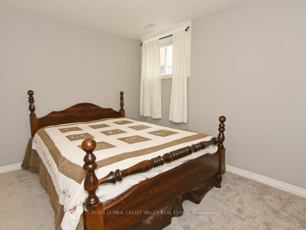 20 Fox Hollow Court Property Photo 28