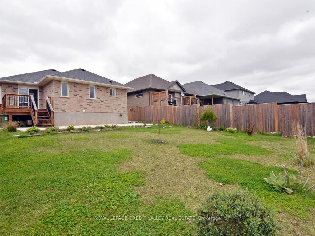 20 Fox Hollow Court Property Photo 32