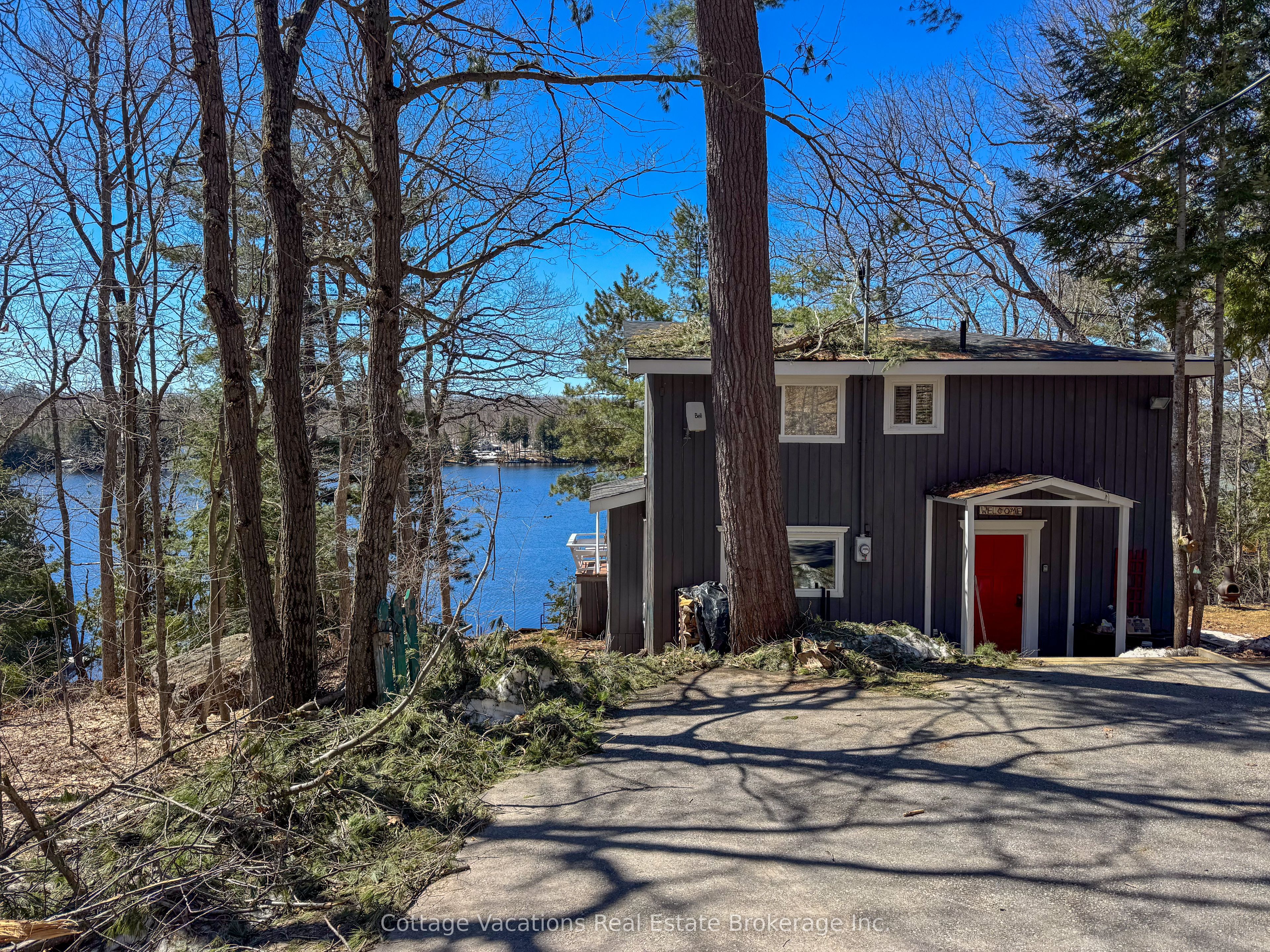 1066 Apiary Road Property Photo 1