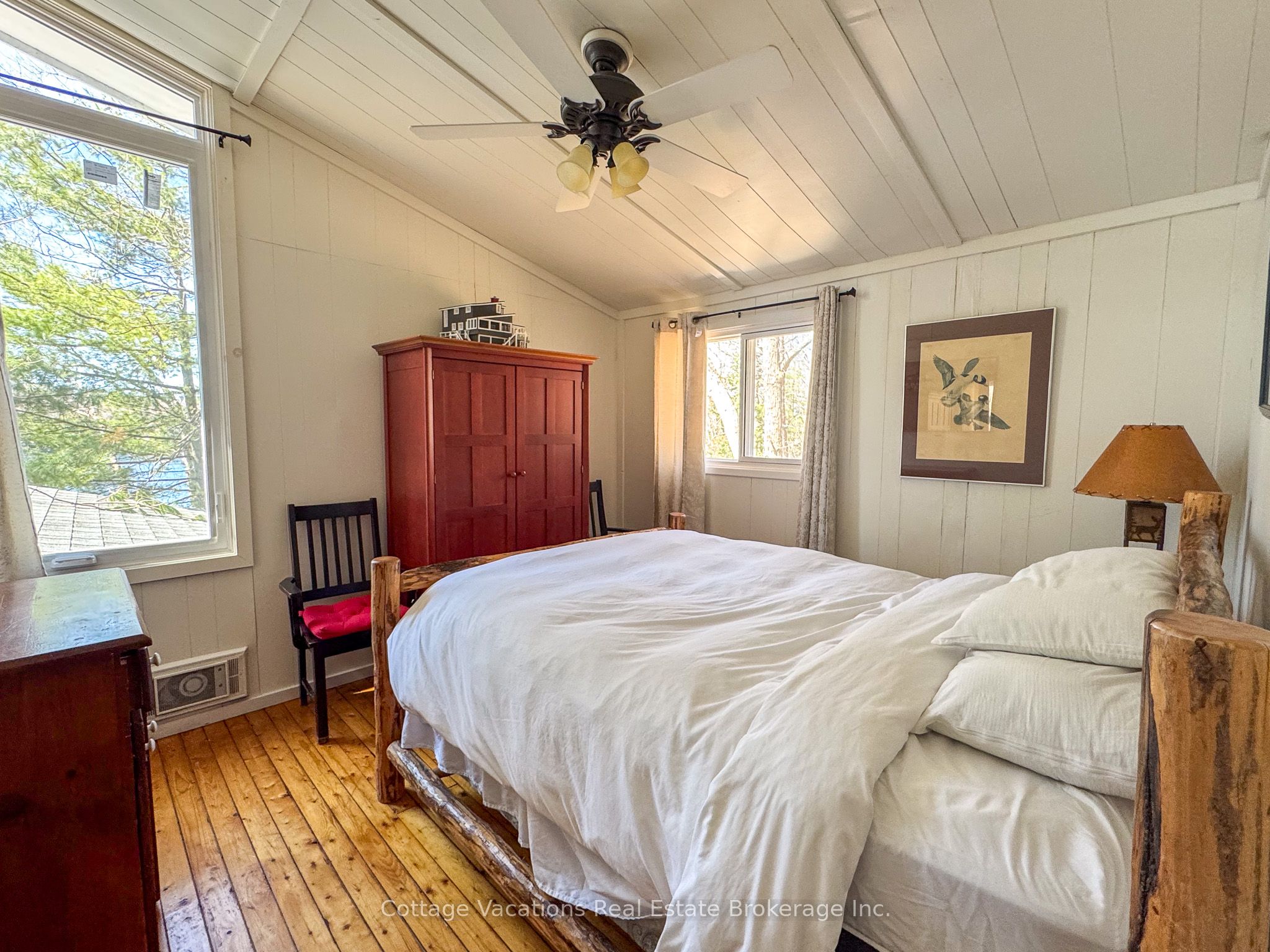 1066 Apiary Road Property Photo 16