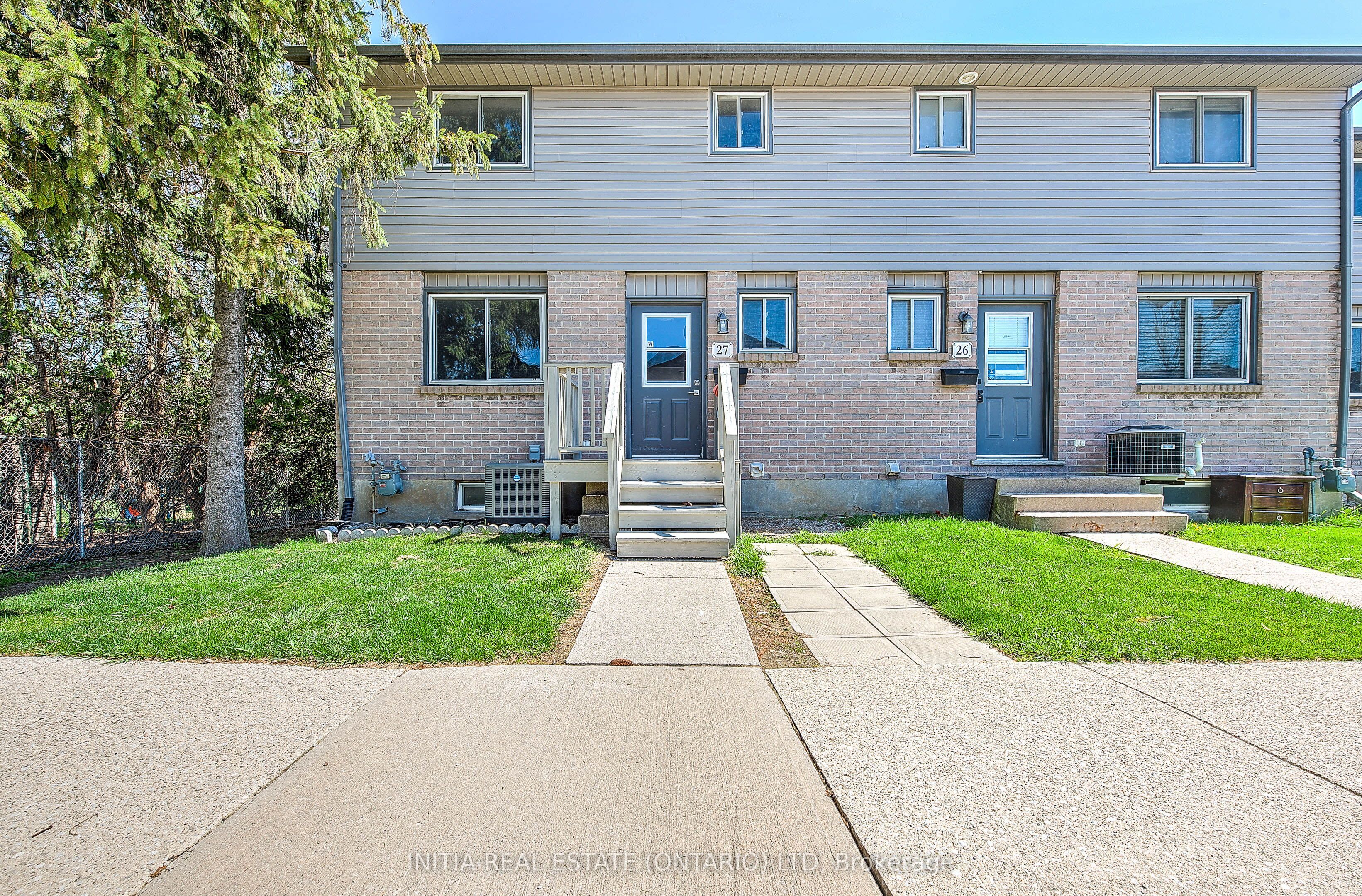 #27 - 490 Third Street Property Photo 1