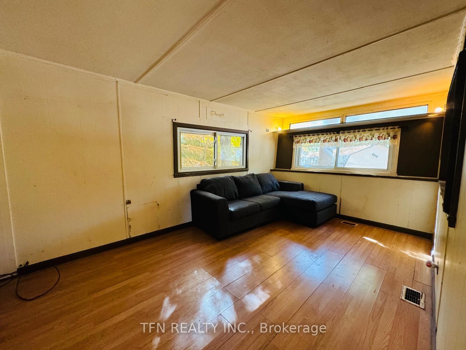 1080 Four Seasons Road Property Photo 3