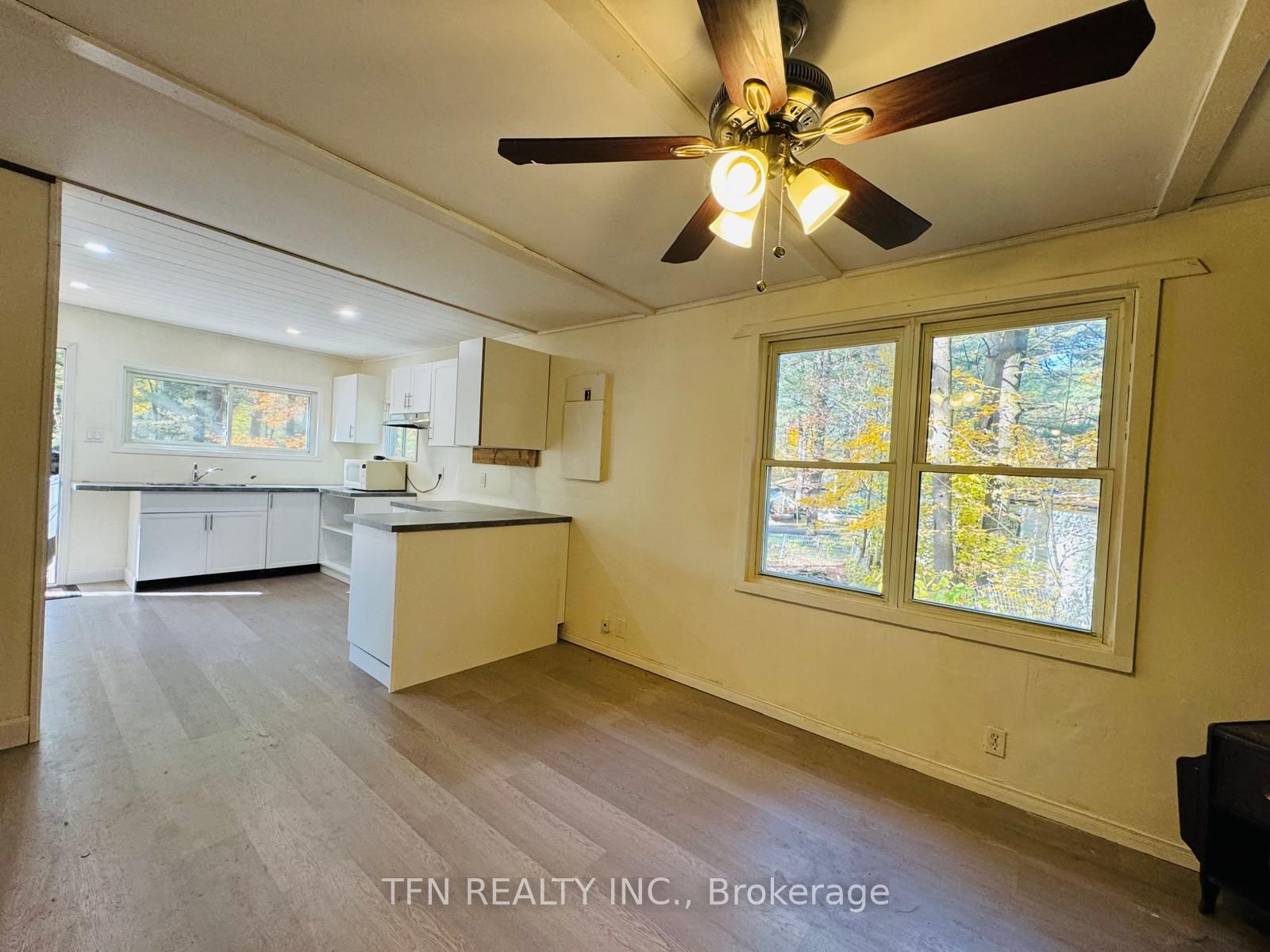 1080 Four Seasons Road Property Photo 8