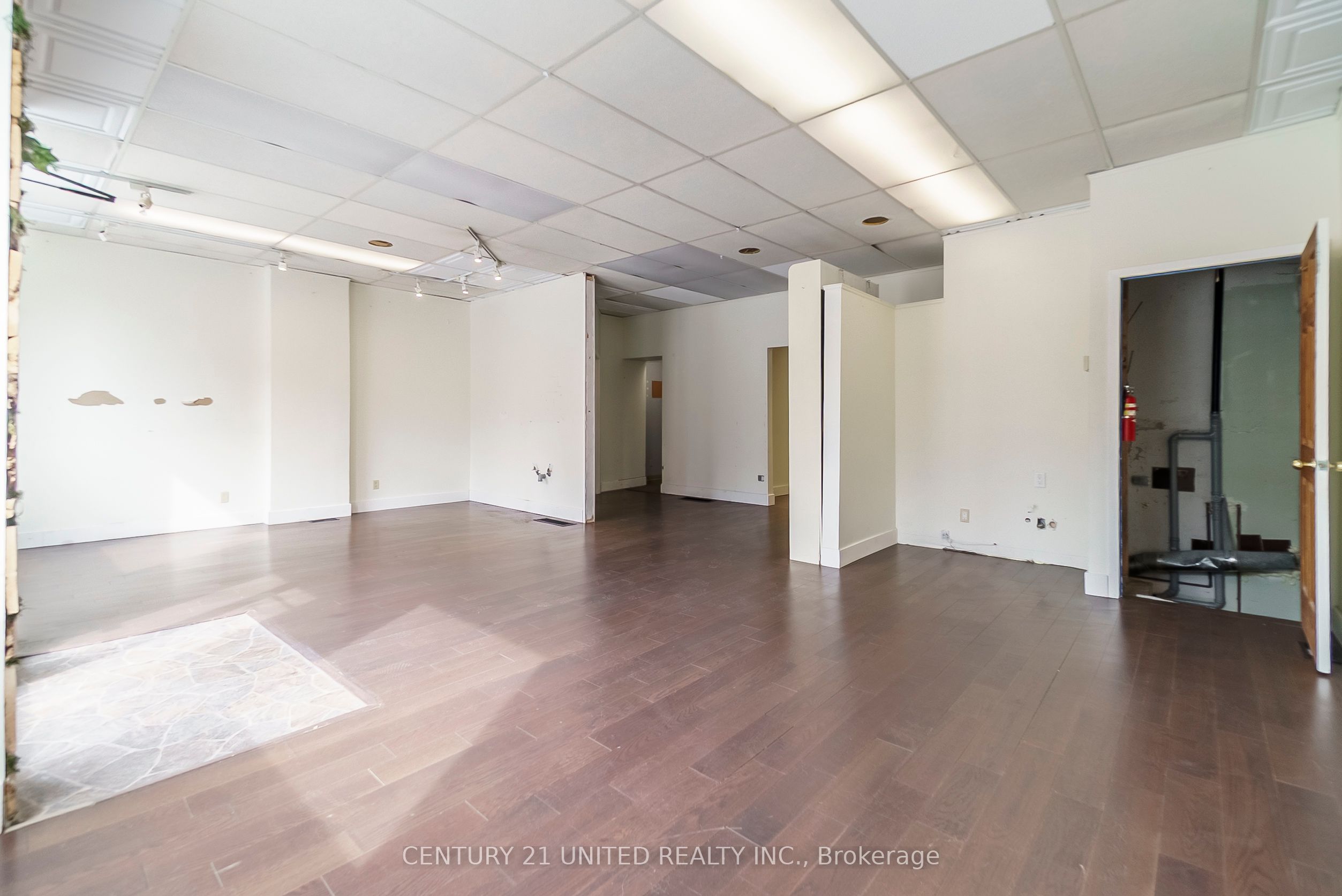 25 Queen St Property Photo 8