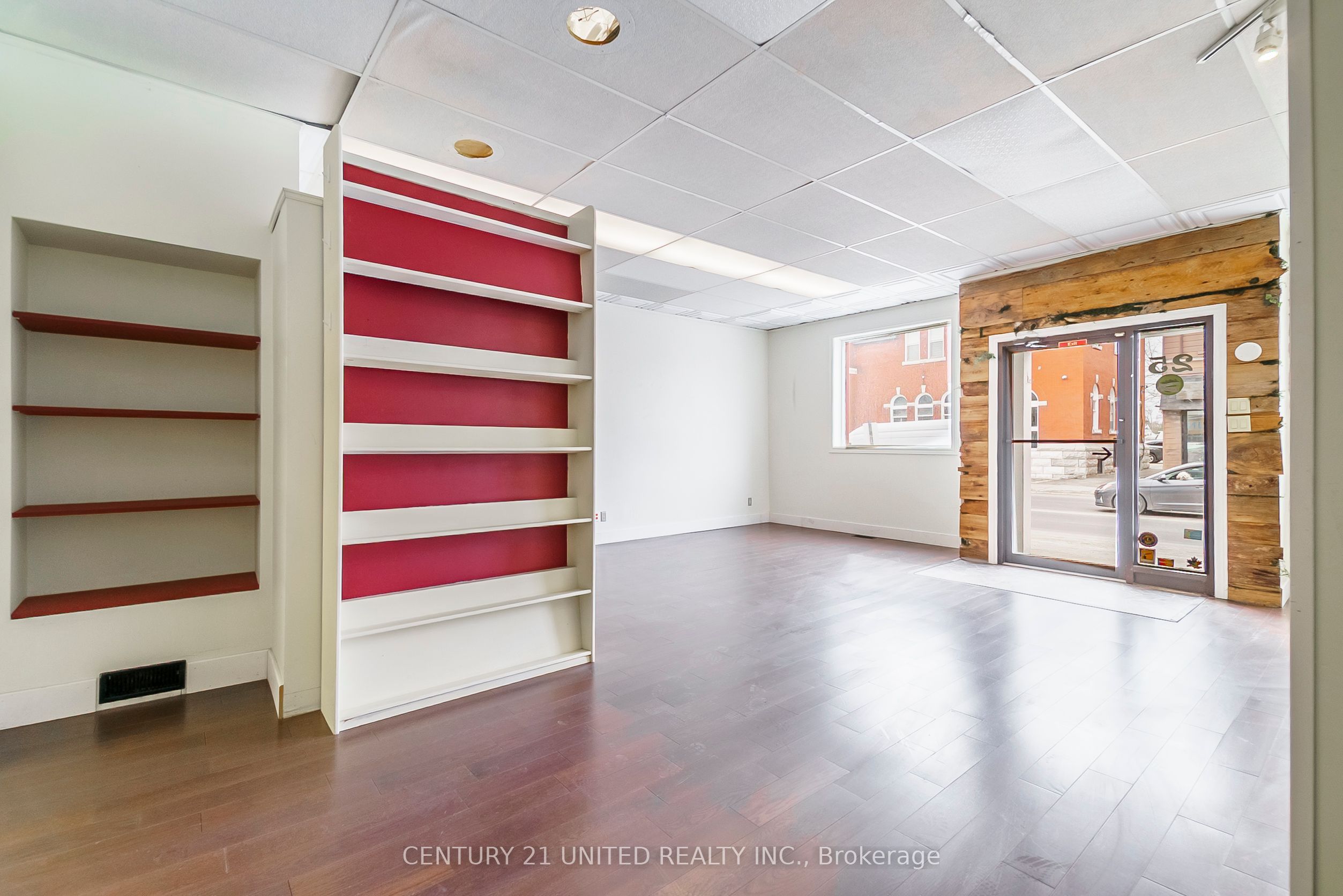 25 Queen St Property Photo 14