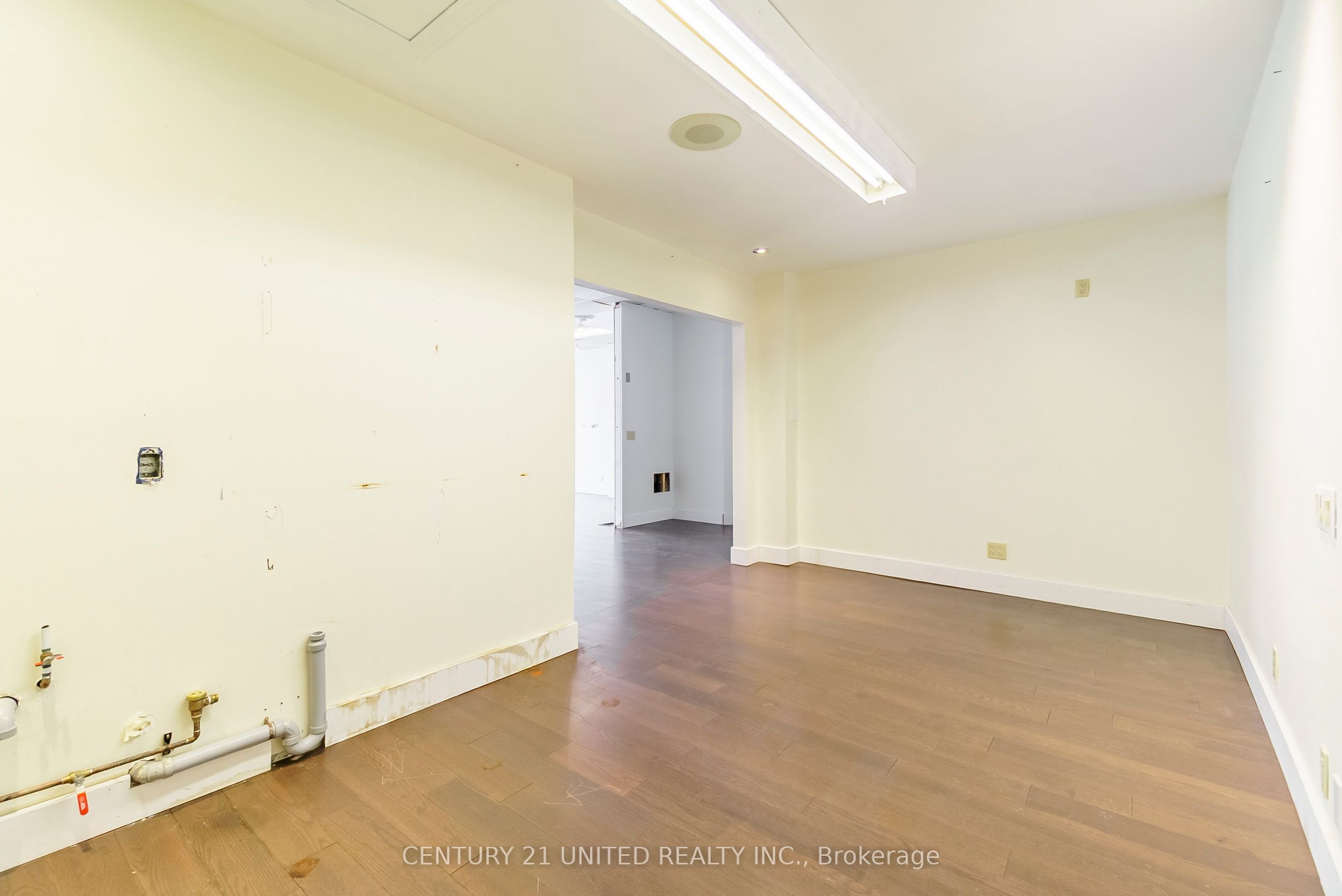 25 Queen St Property Photo 17