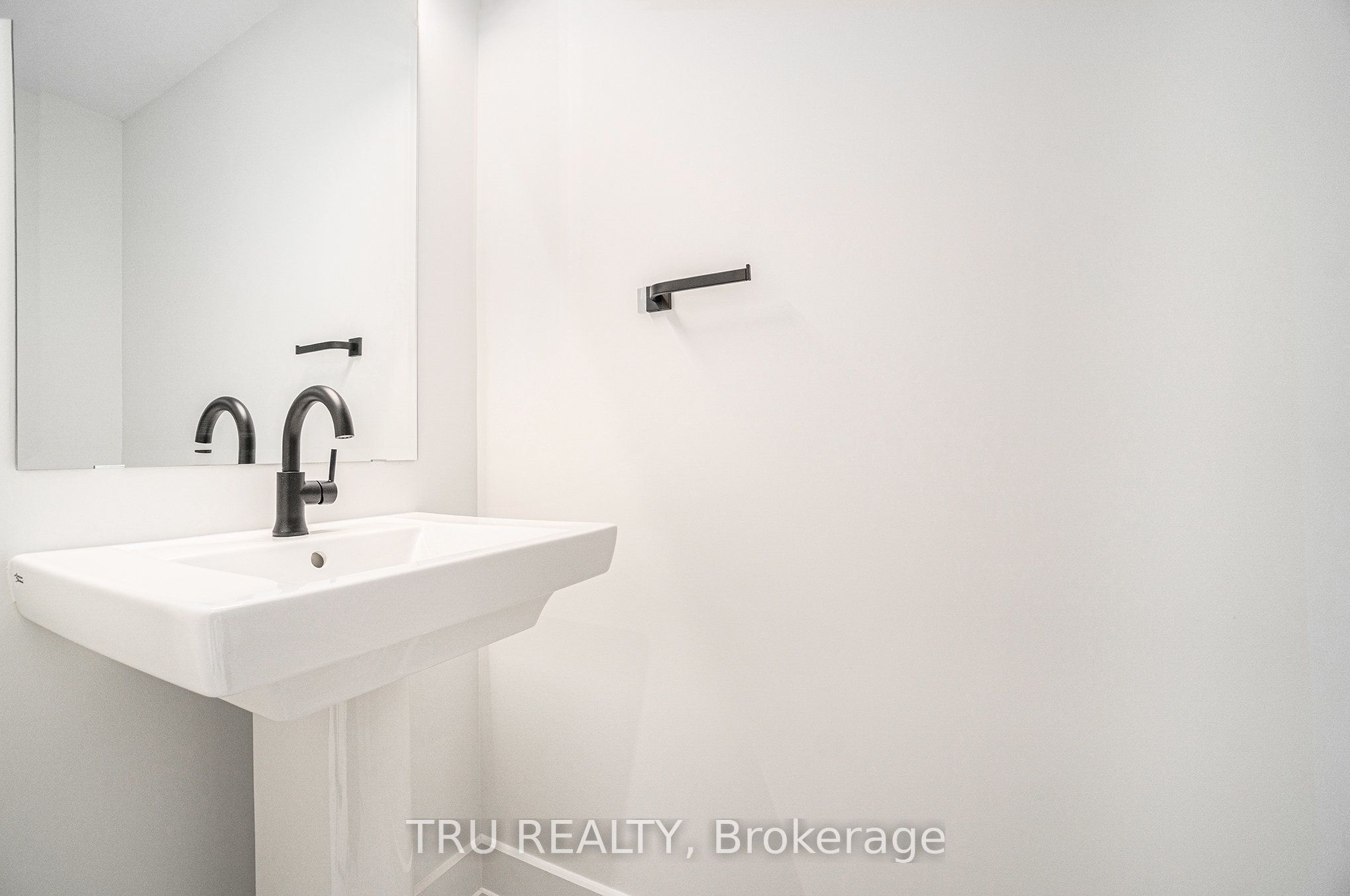 953 Cologne Street Property Photo 5