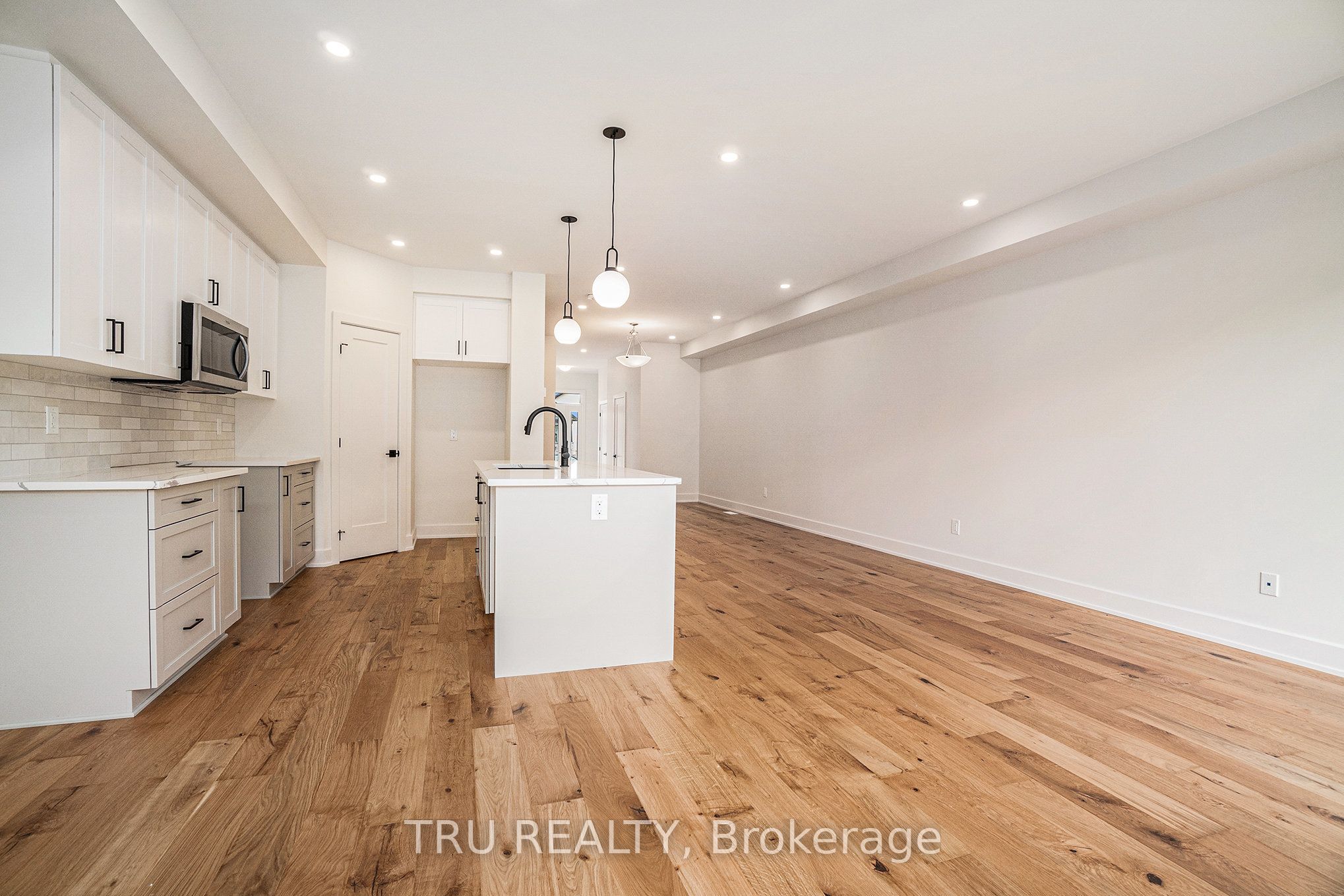 953 Cologne Street Property Photo 7