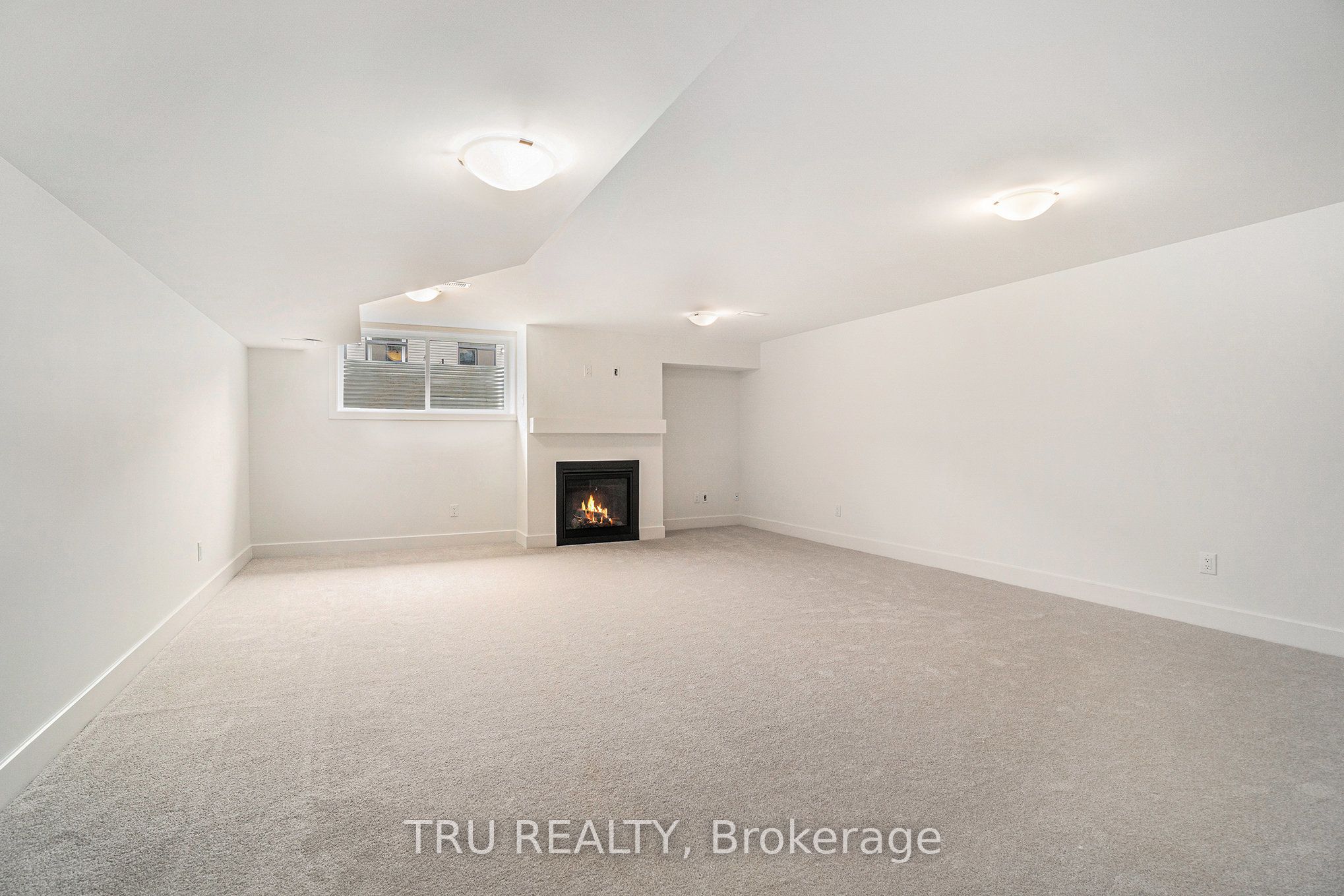 953 Cologne Street Property Photo 23