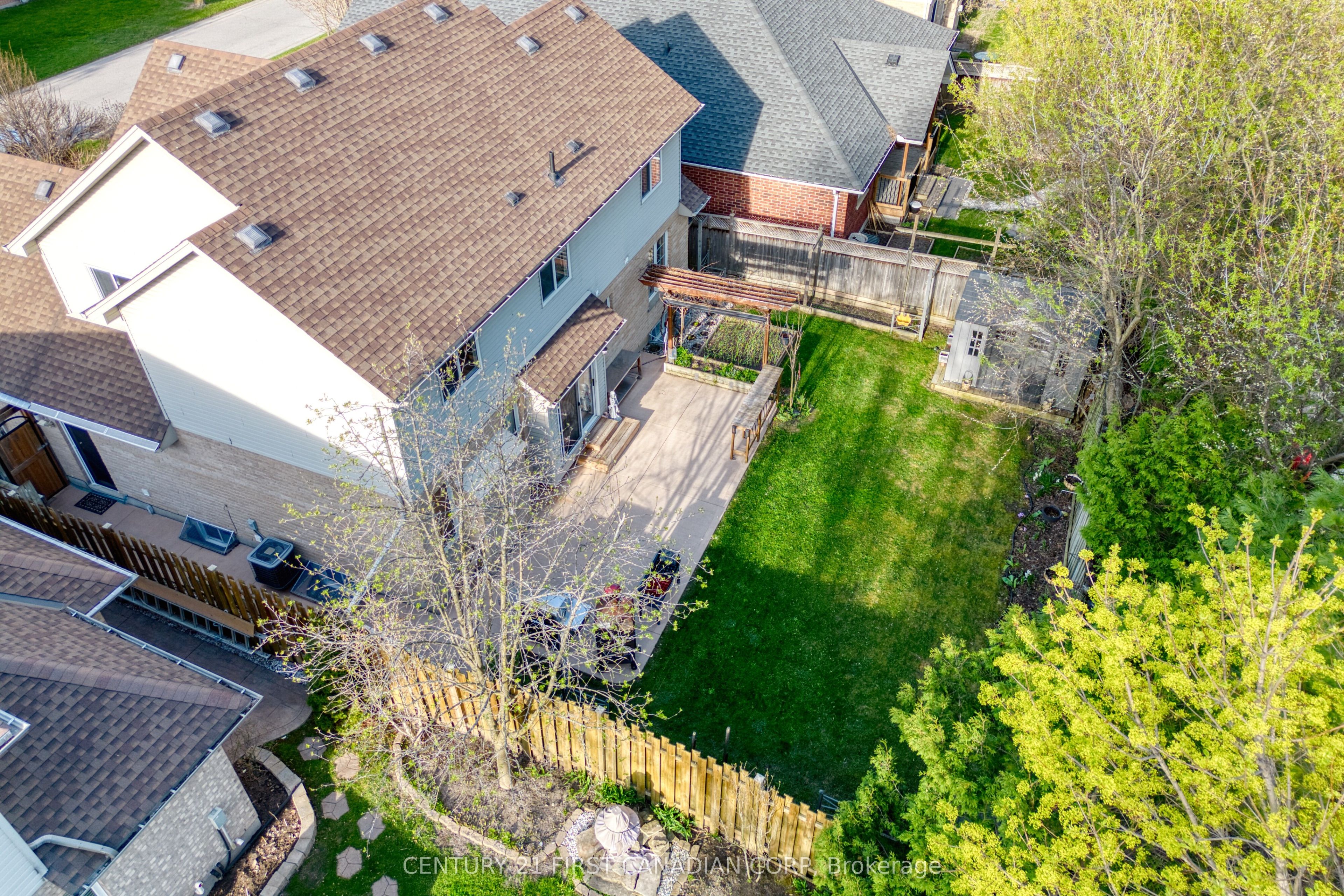 97 Mctaggart Court Property Photo 5